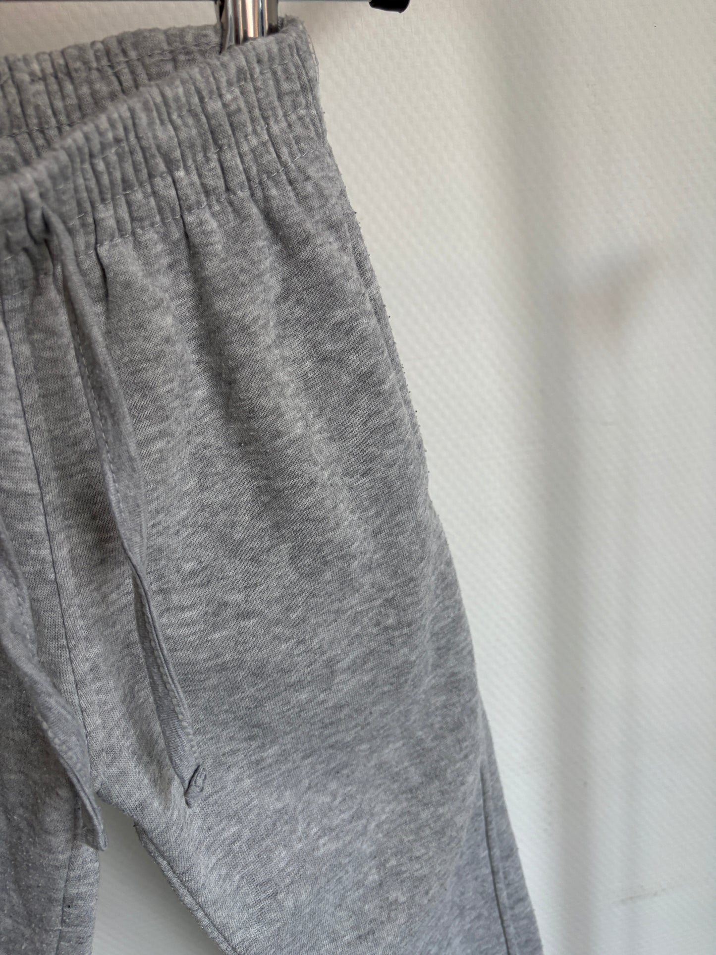 Lichtgrijze joggingbroek