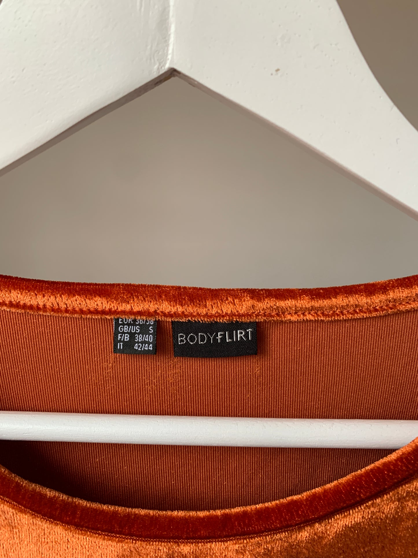 Roestkleurige blouse