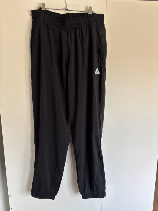 Zwarte trainingbroek