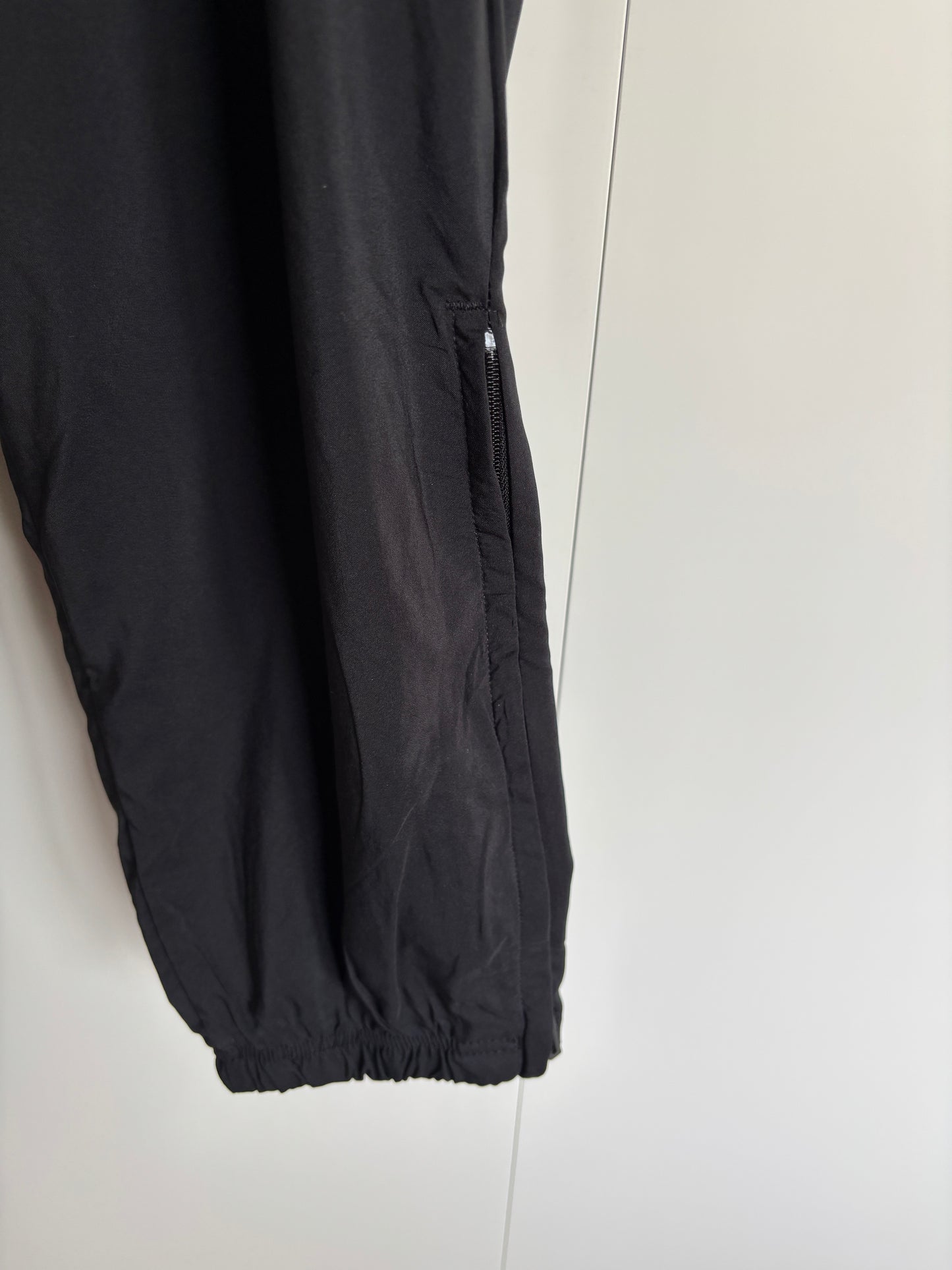 Zwarte trainingbroek