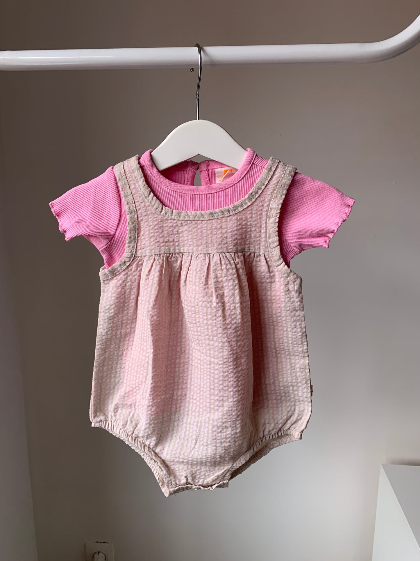 Setje: T-shirt en zomersalopette 🔗