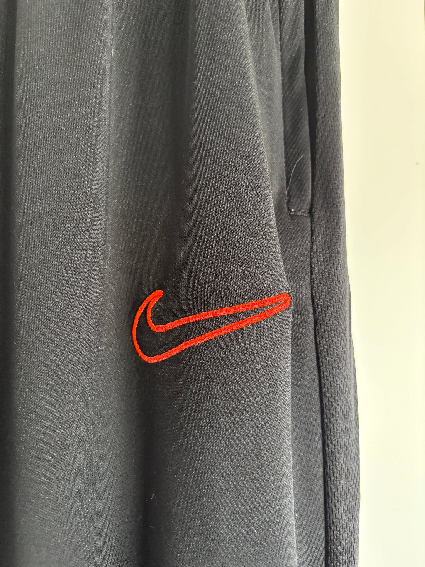 Zwarte trainingsbroek