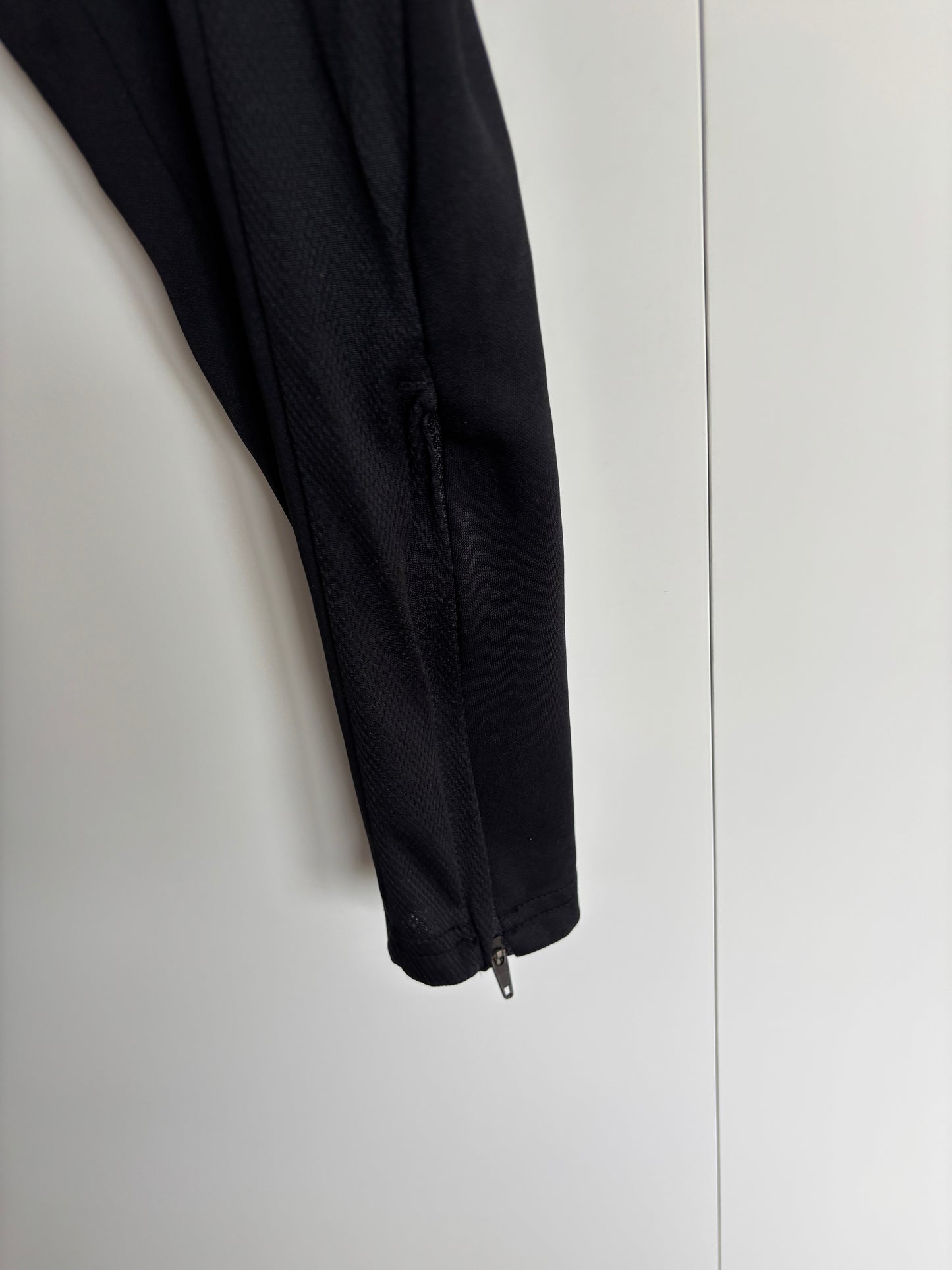 Zwarte trainingsbroek