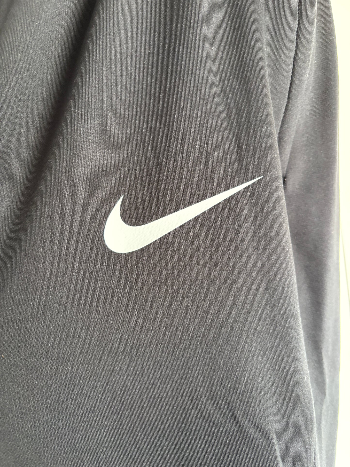 Zwarte trainingsbroek