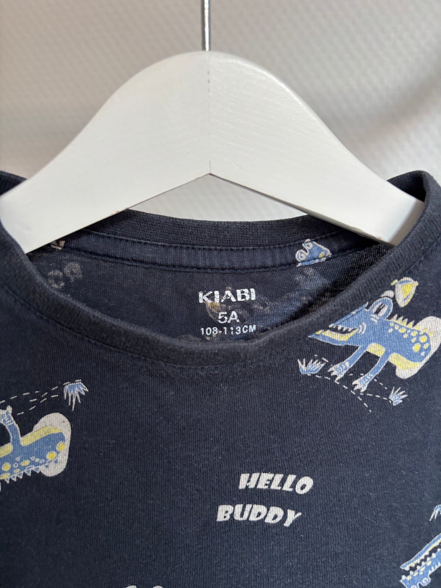 Marineblauwe T-shirt ⚡