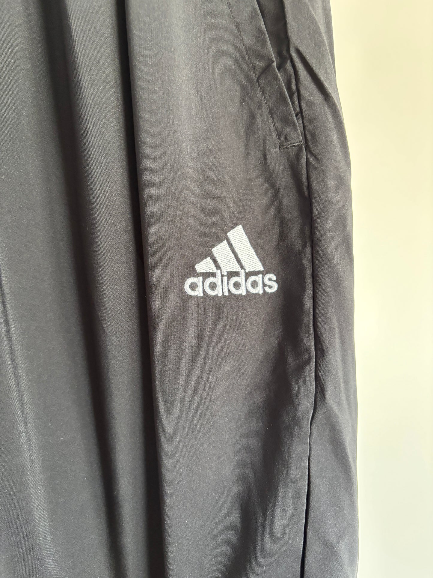 Zwarte trainingsbroek