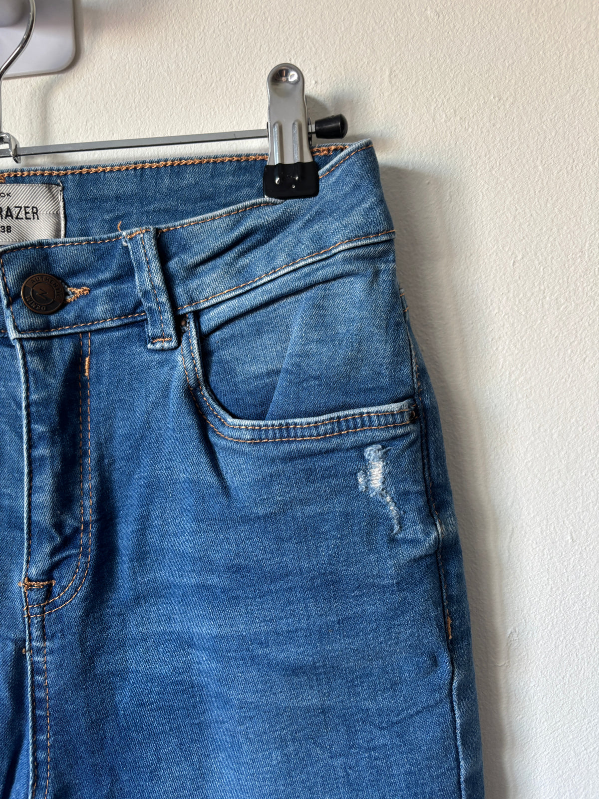 Ripped jeans | New Look | 38