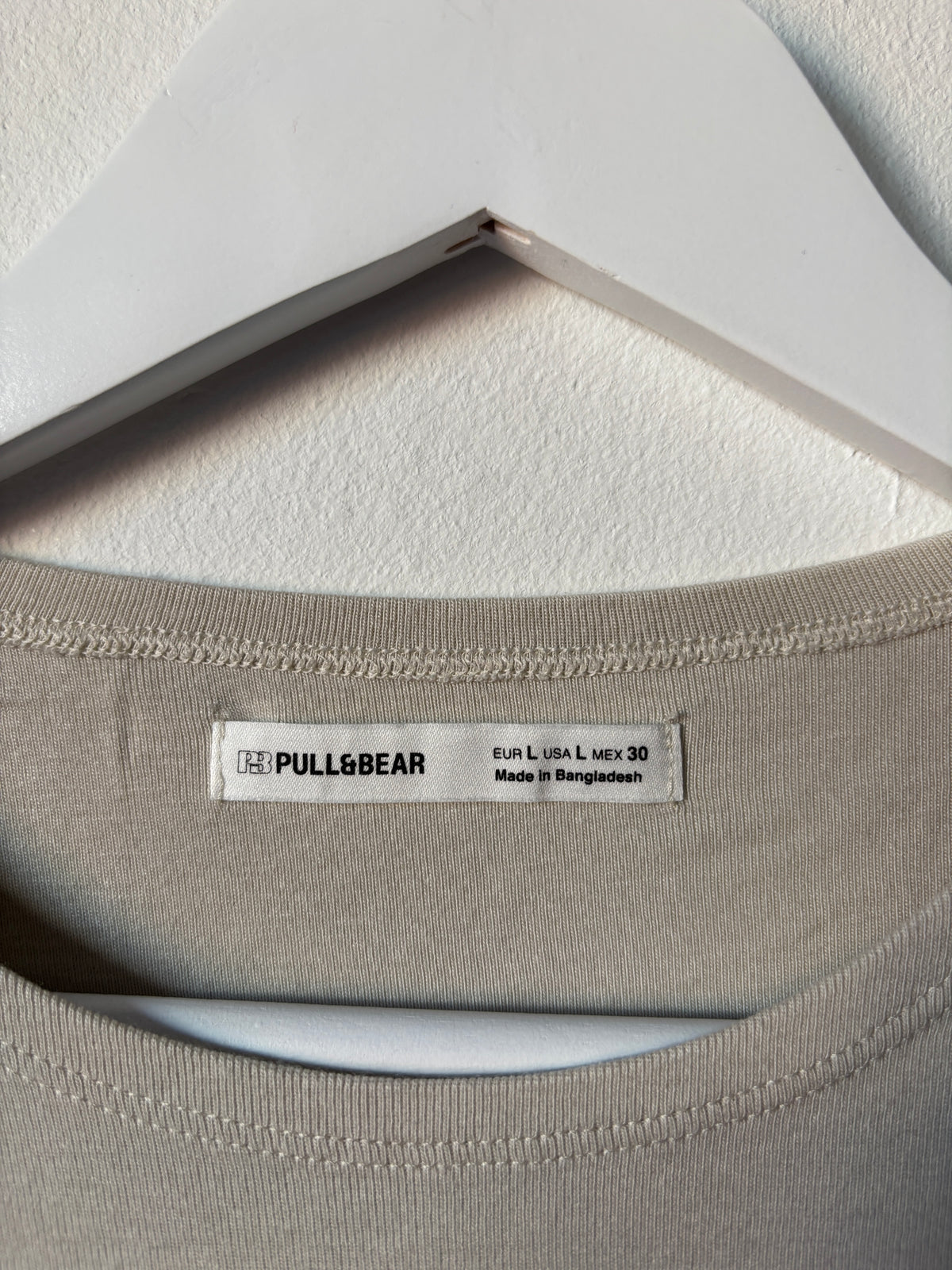Beige T-shirt | Pull&Bear | L
