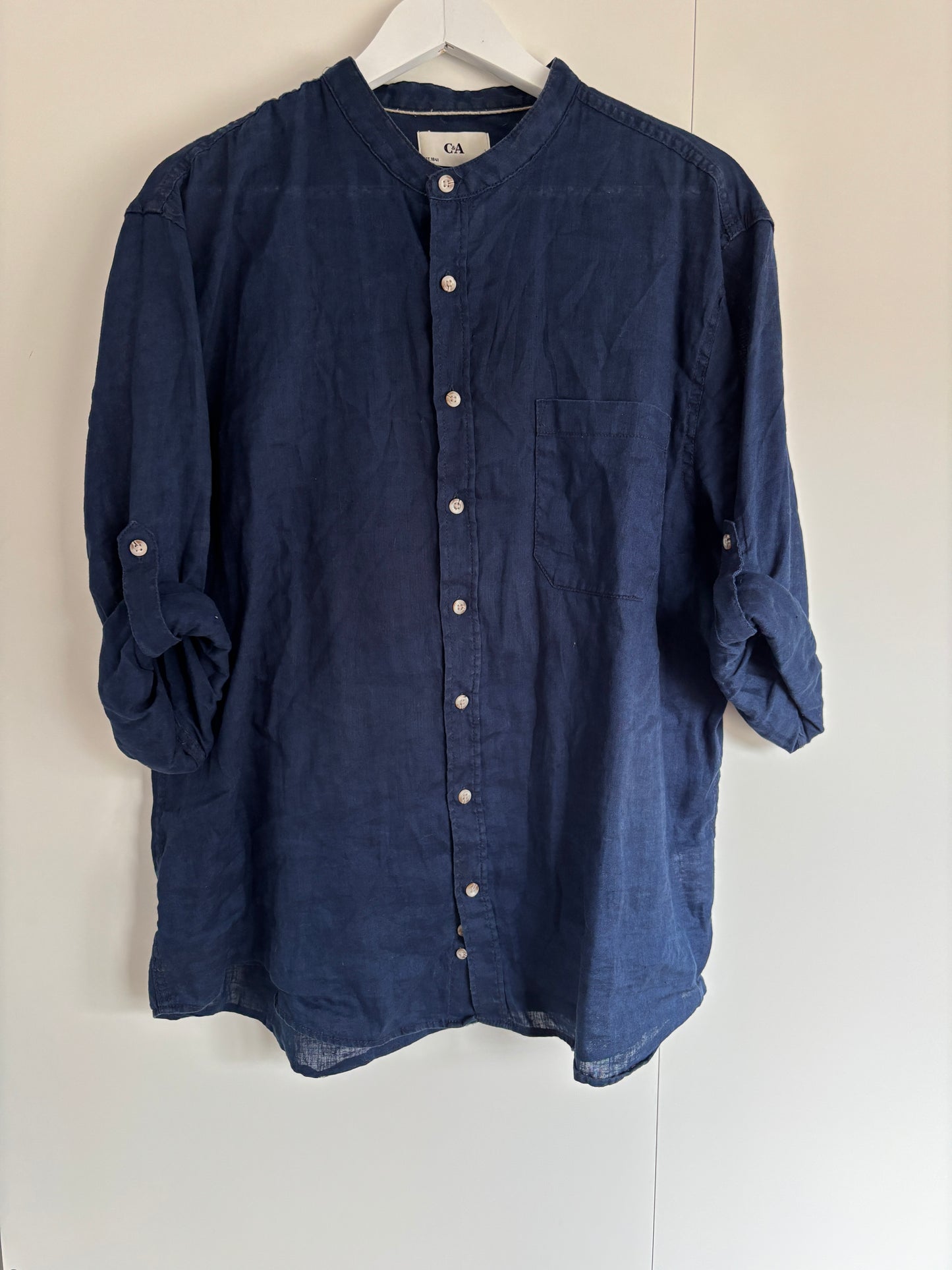 Donkerblauw linnen hemd