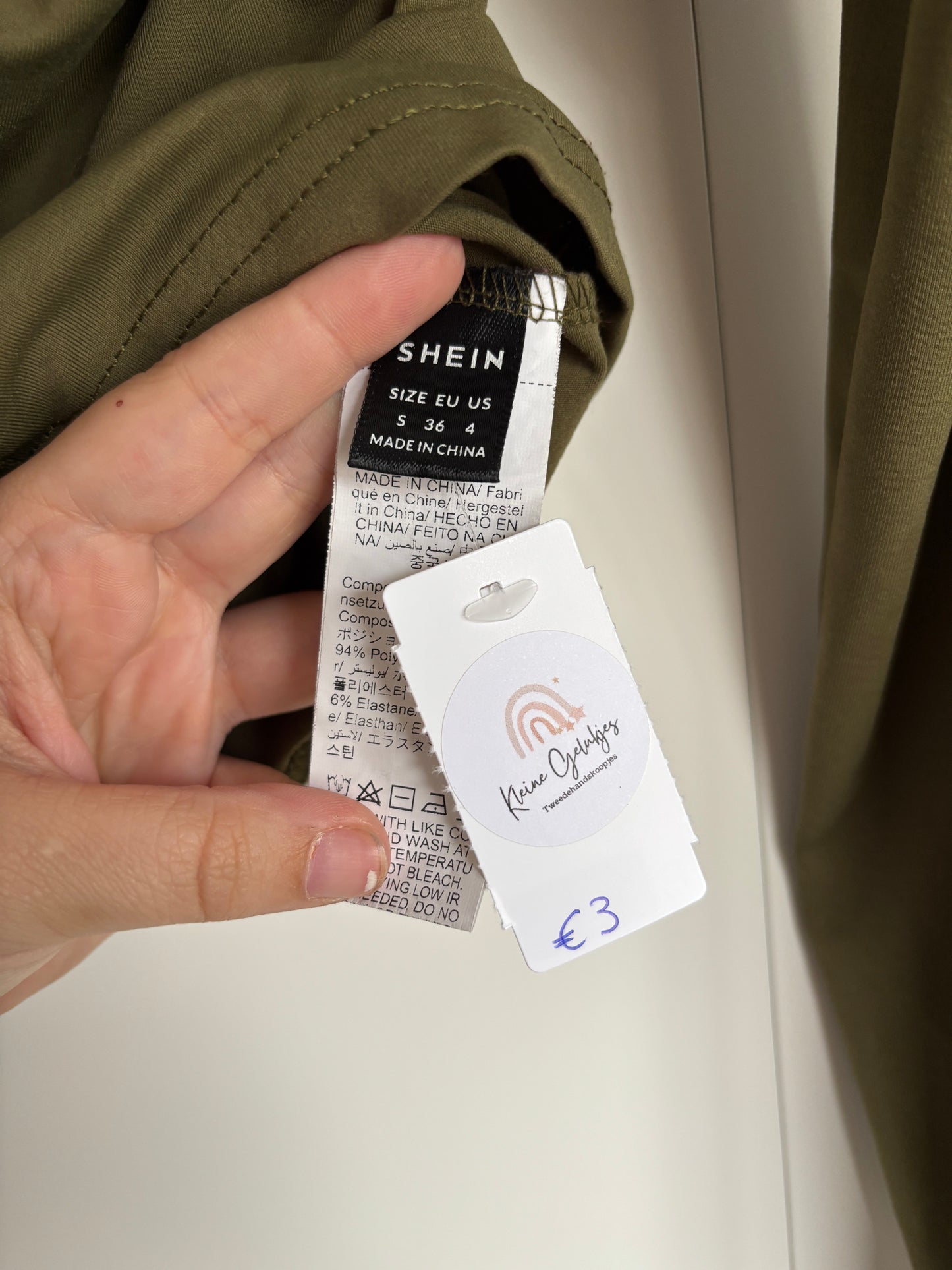 Khaki cropblouse met lange mouwen