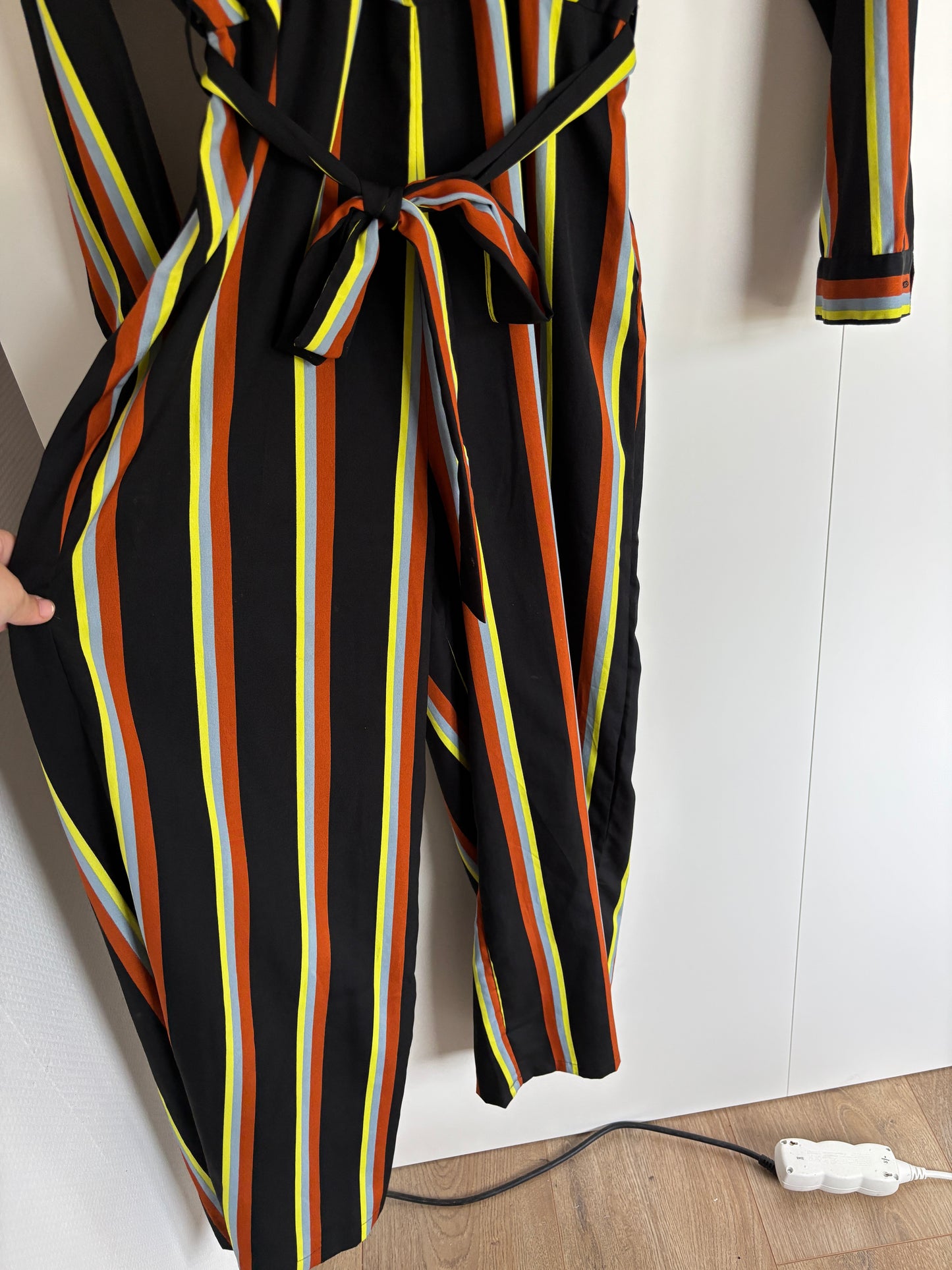 Zwarte gestreepte jumpsuit