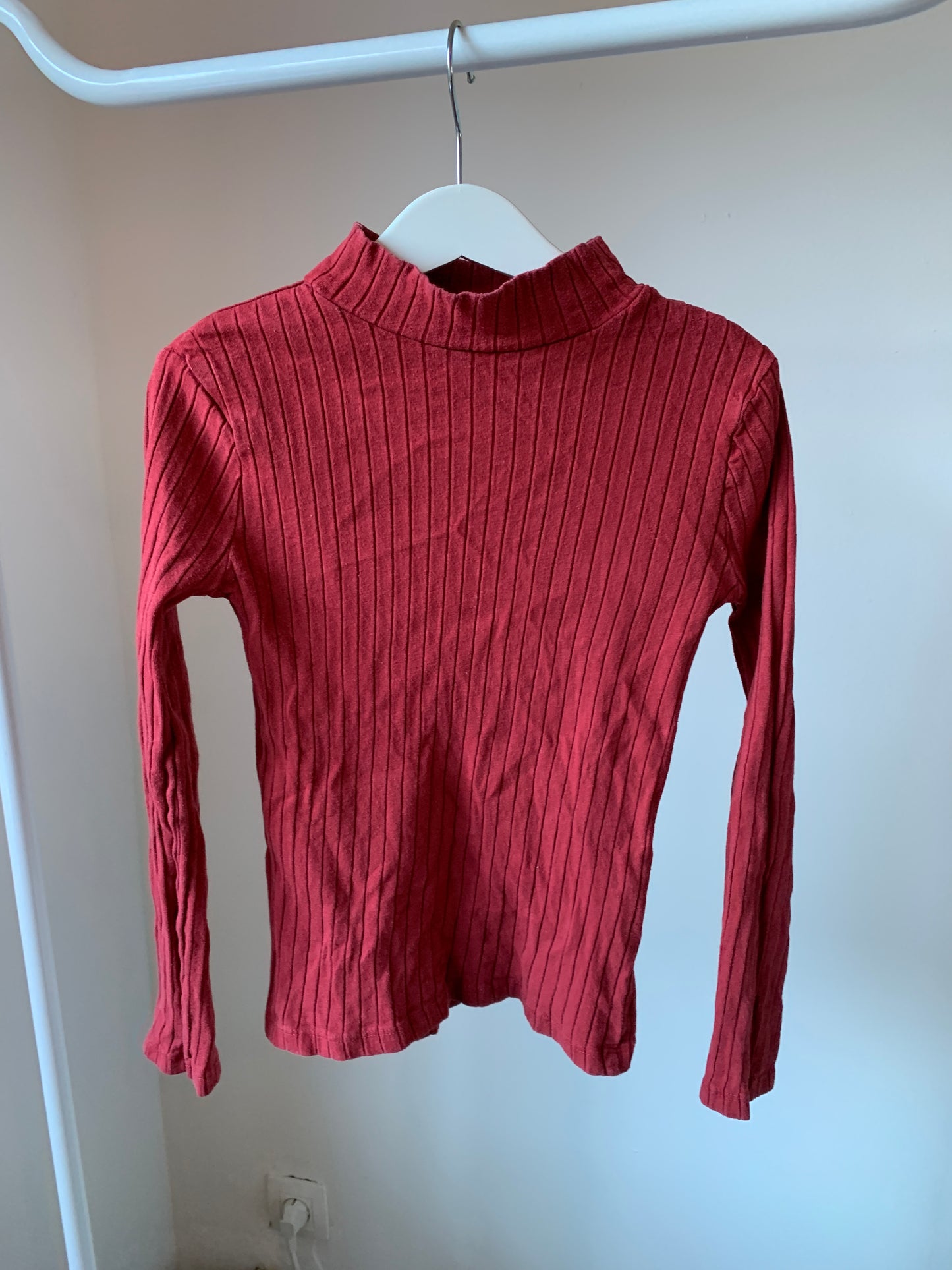 Wijnrode longsleeve ⚡