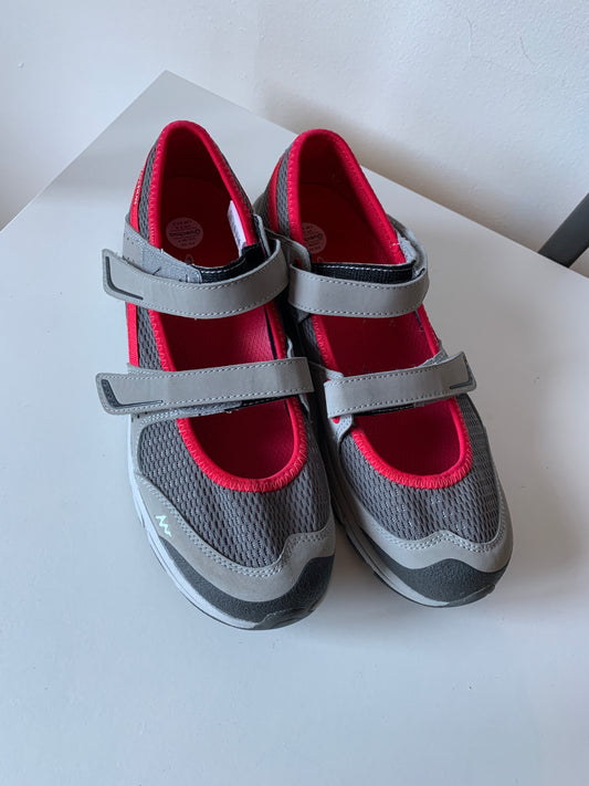 Quechua sportschoenen 39 - nieuw 💸