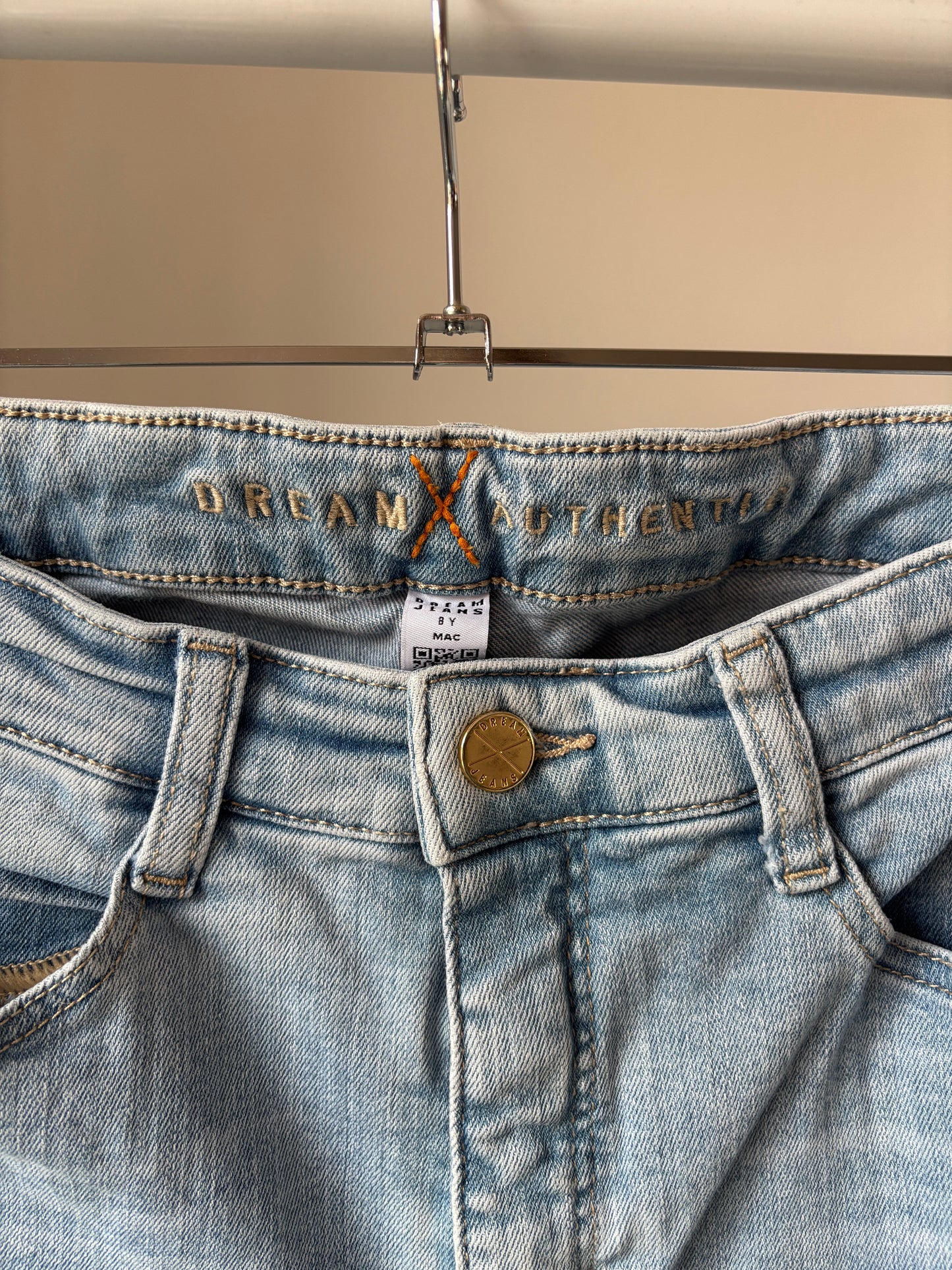 Lichtblauwe flared jeansbroek