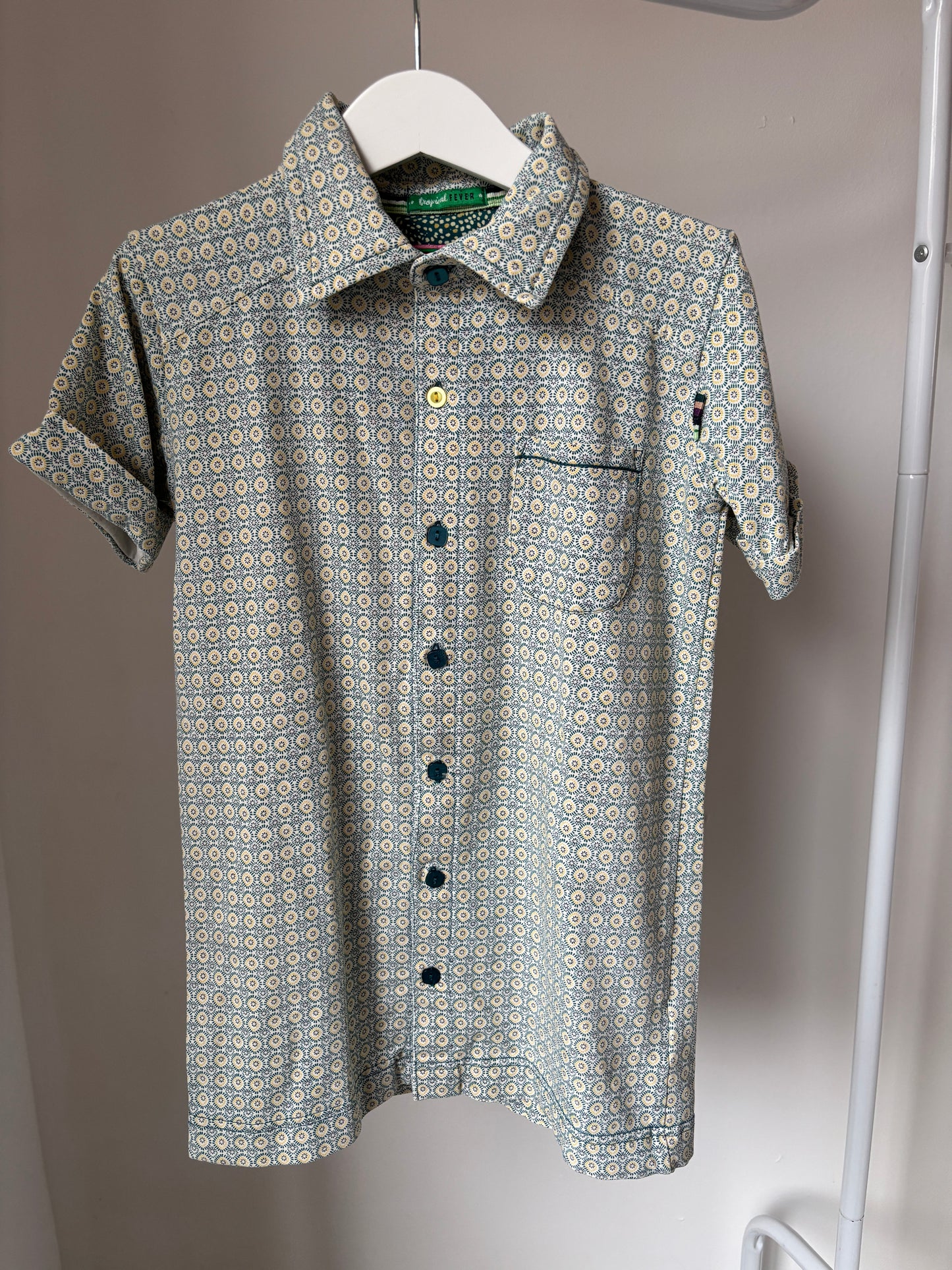 Hemdje met korte mouwen