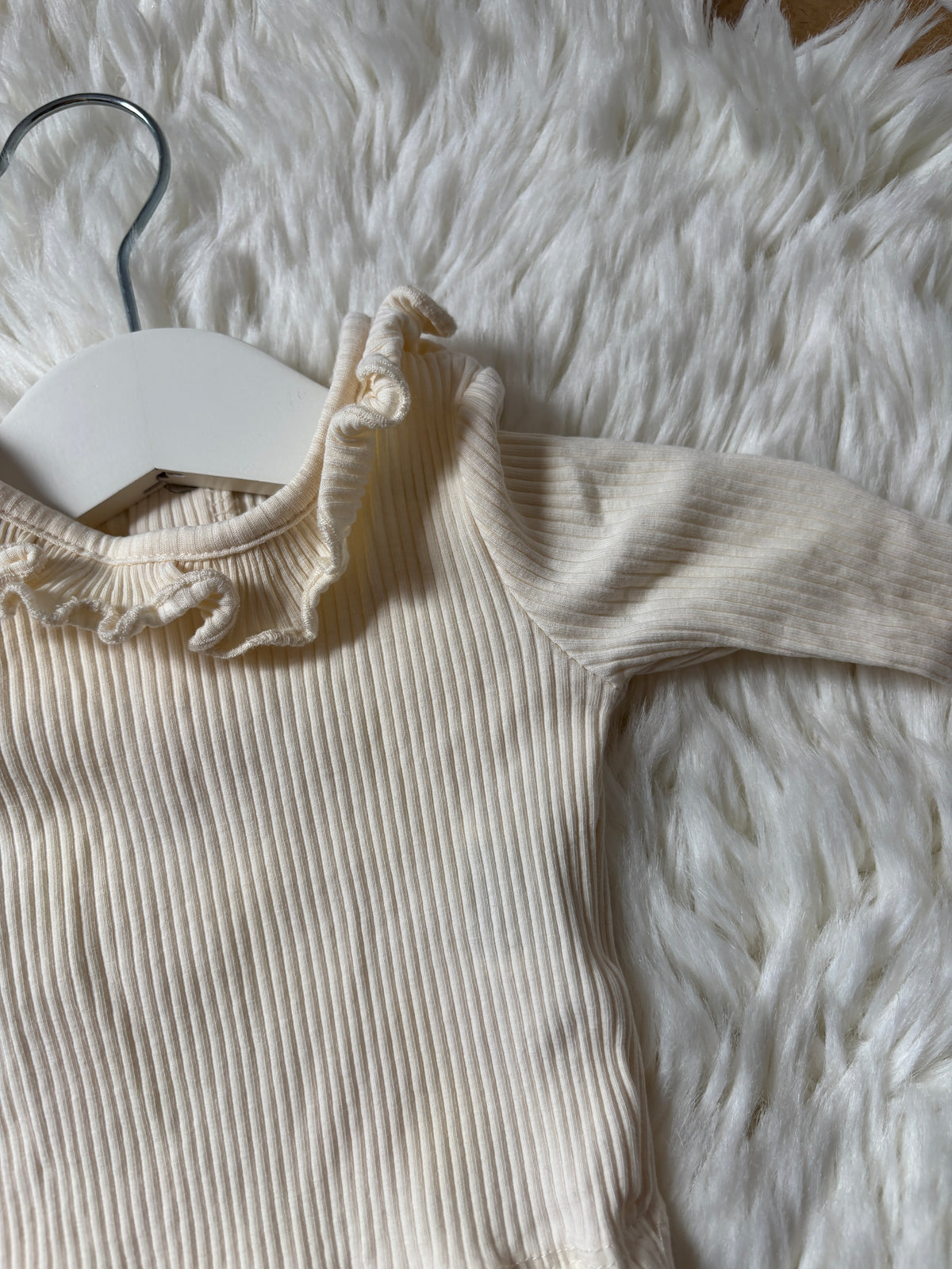 Crèmekleurige longsleeve | Wibra | 50