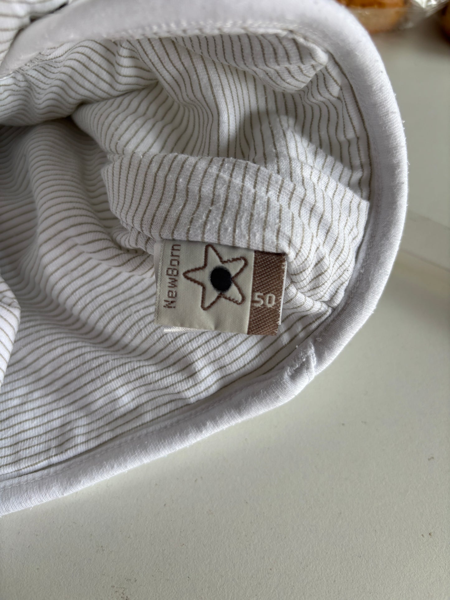 Witte vest met olifant