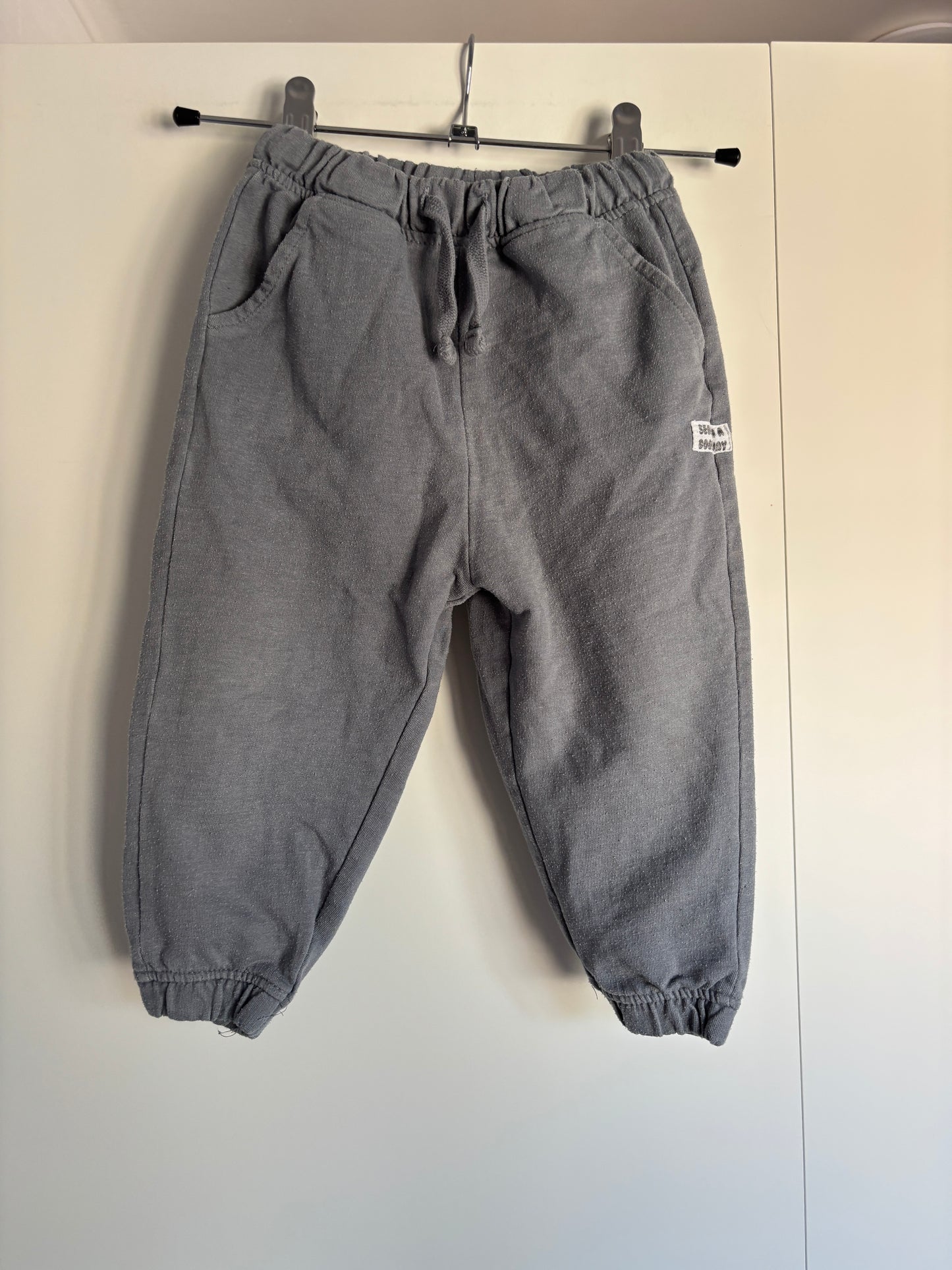 Grijsblauwe joggingbroek