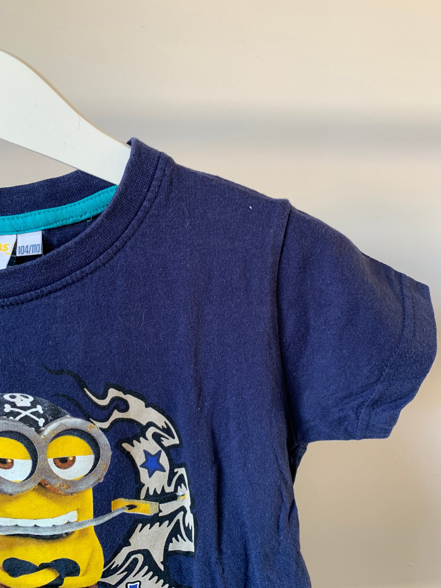 Minions T-shirt 104/110 - zeer goede staat ⚡