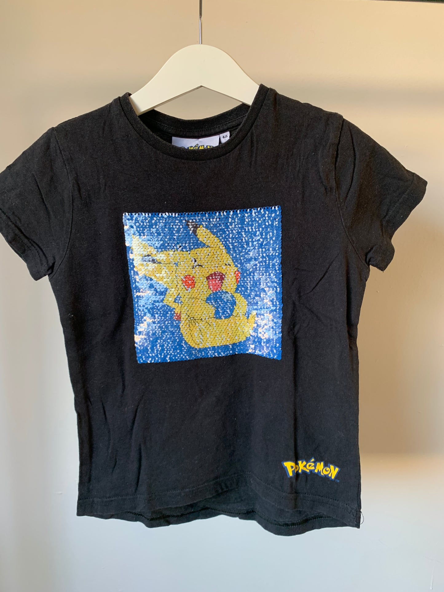 Rebel T-shirt 104/110 - zeer goede staat ⚡