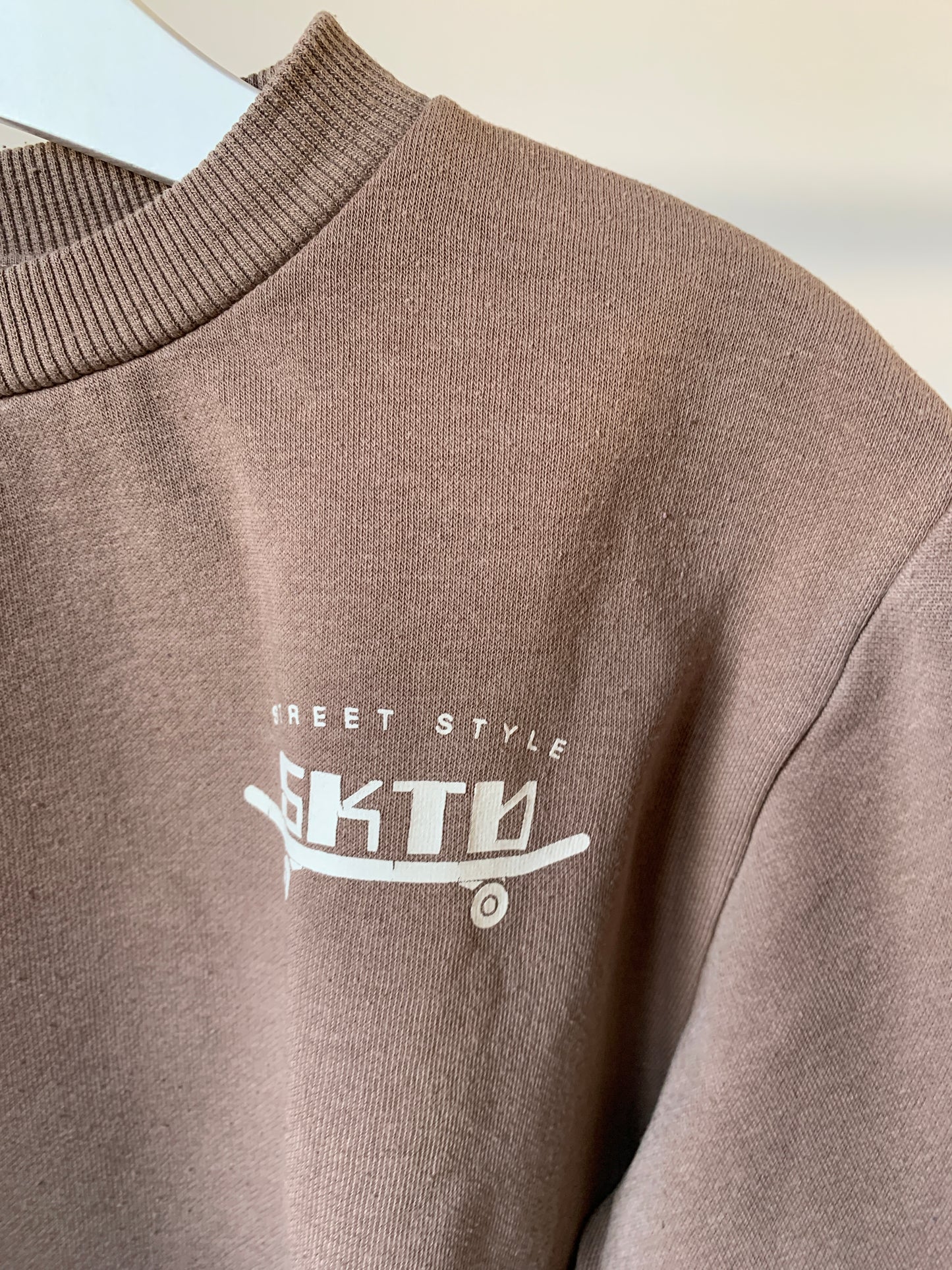 BESTies sweater 104 - goede staat 💸