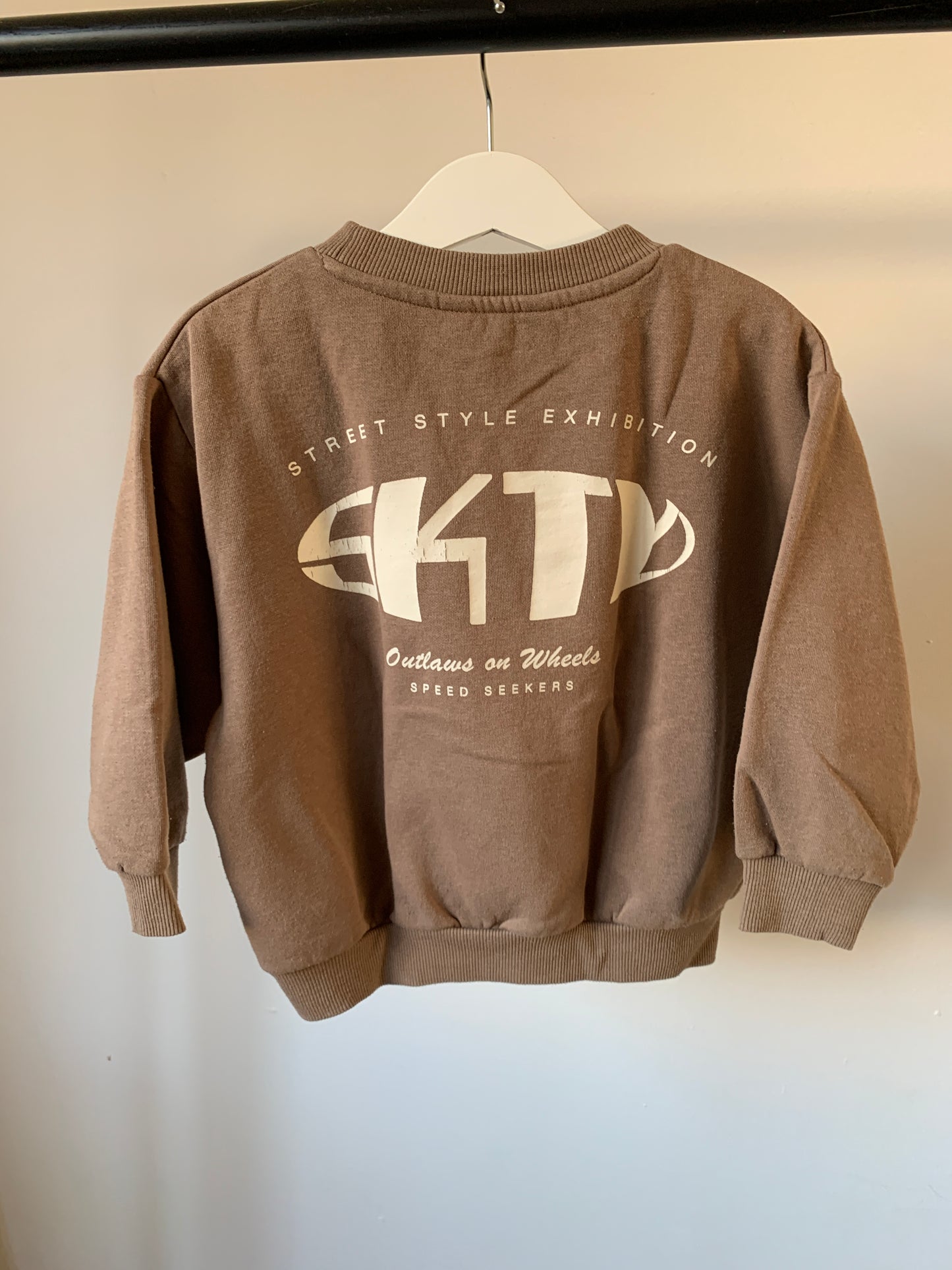 BESTies sweater 104 - goede staat 💸