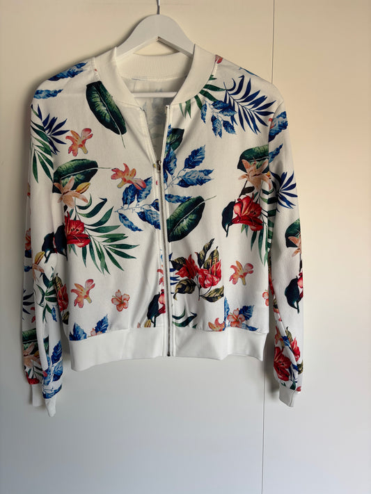 Witte vest met bloemen
