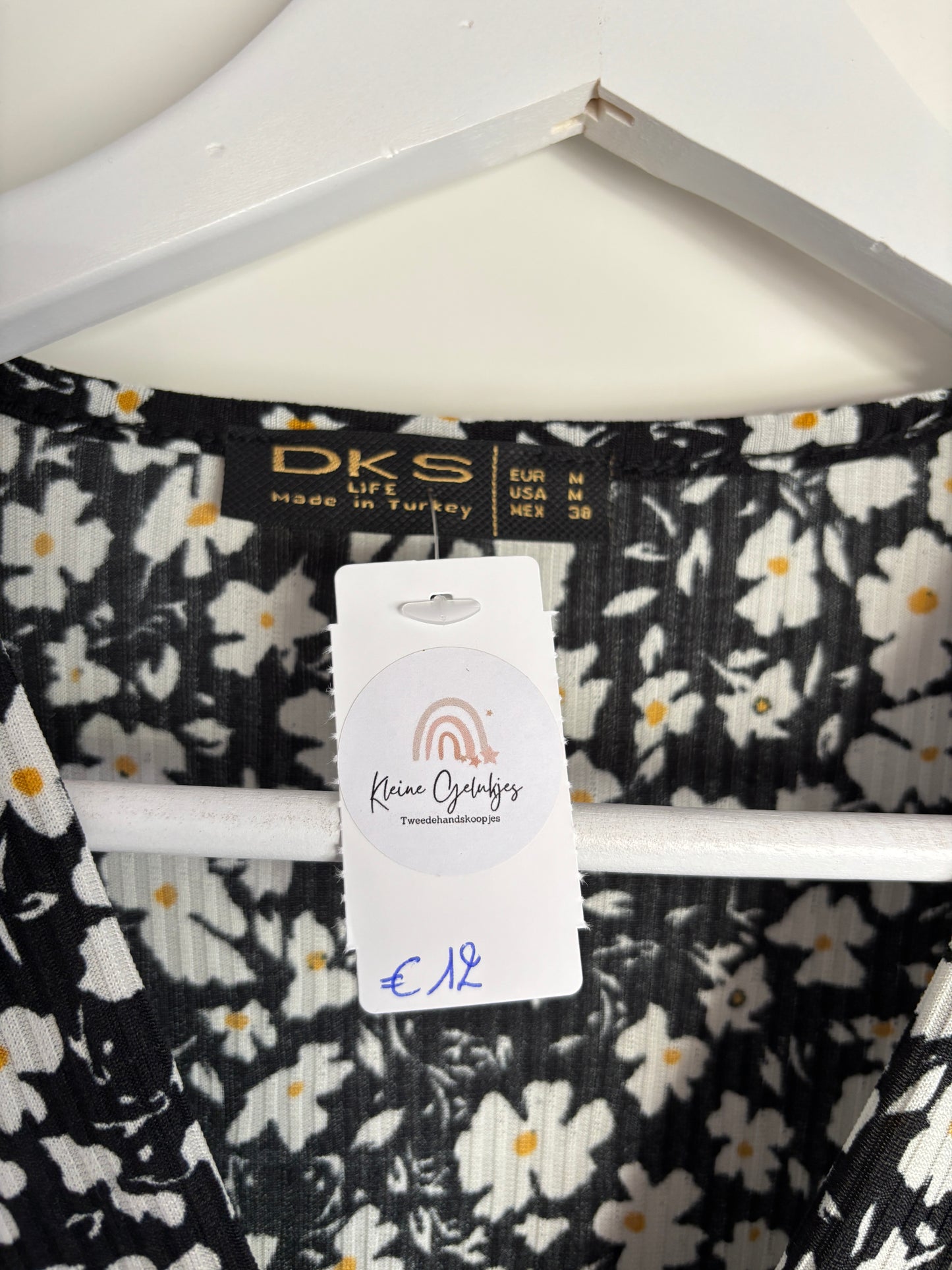 Zwarte jurk met bloemetjes