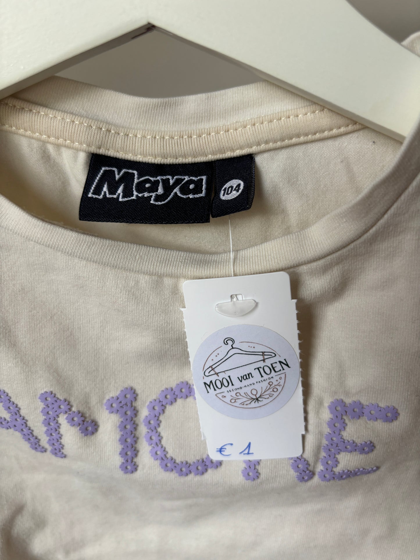 Crèmekleurige t-shirt