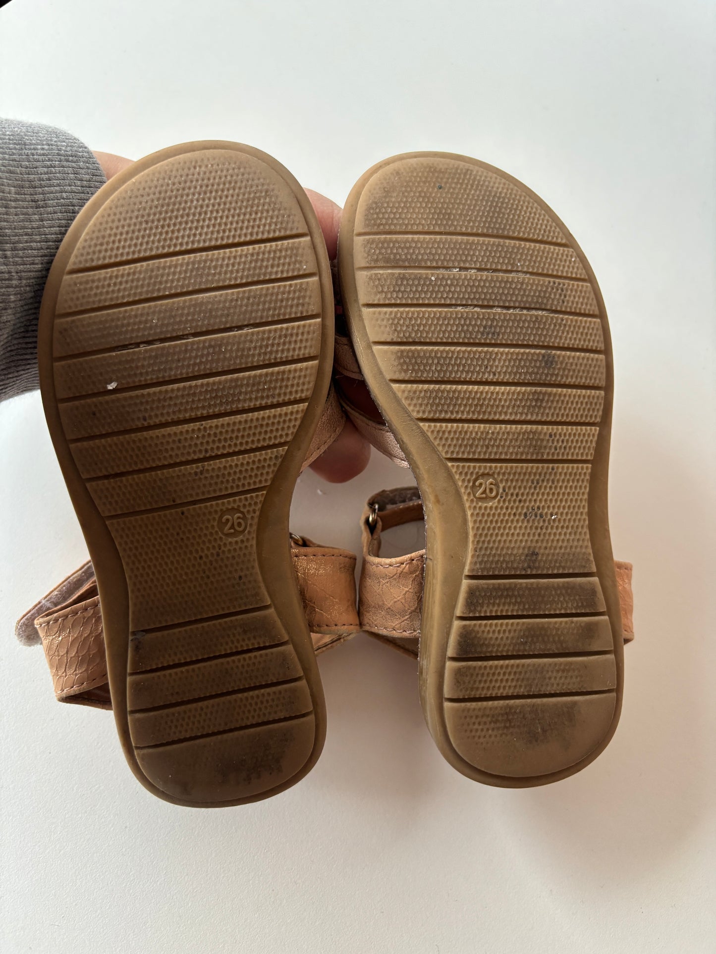 Lichtroze sandaaltjes