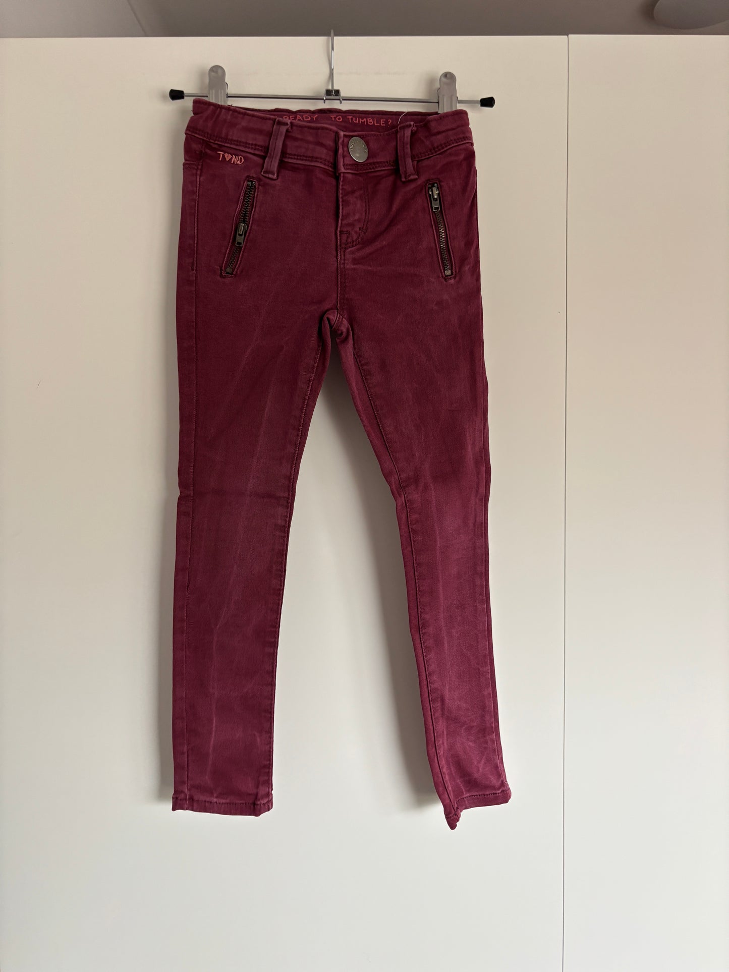 Wijnrode skinny jeansbroek