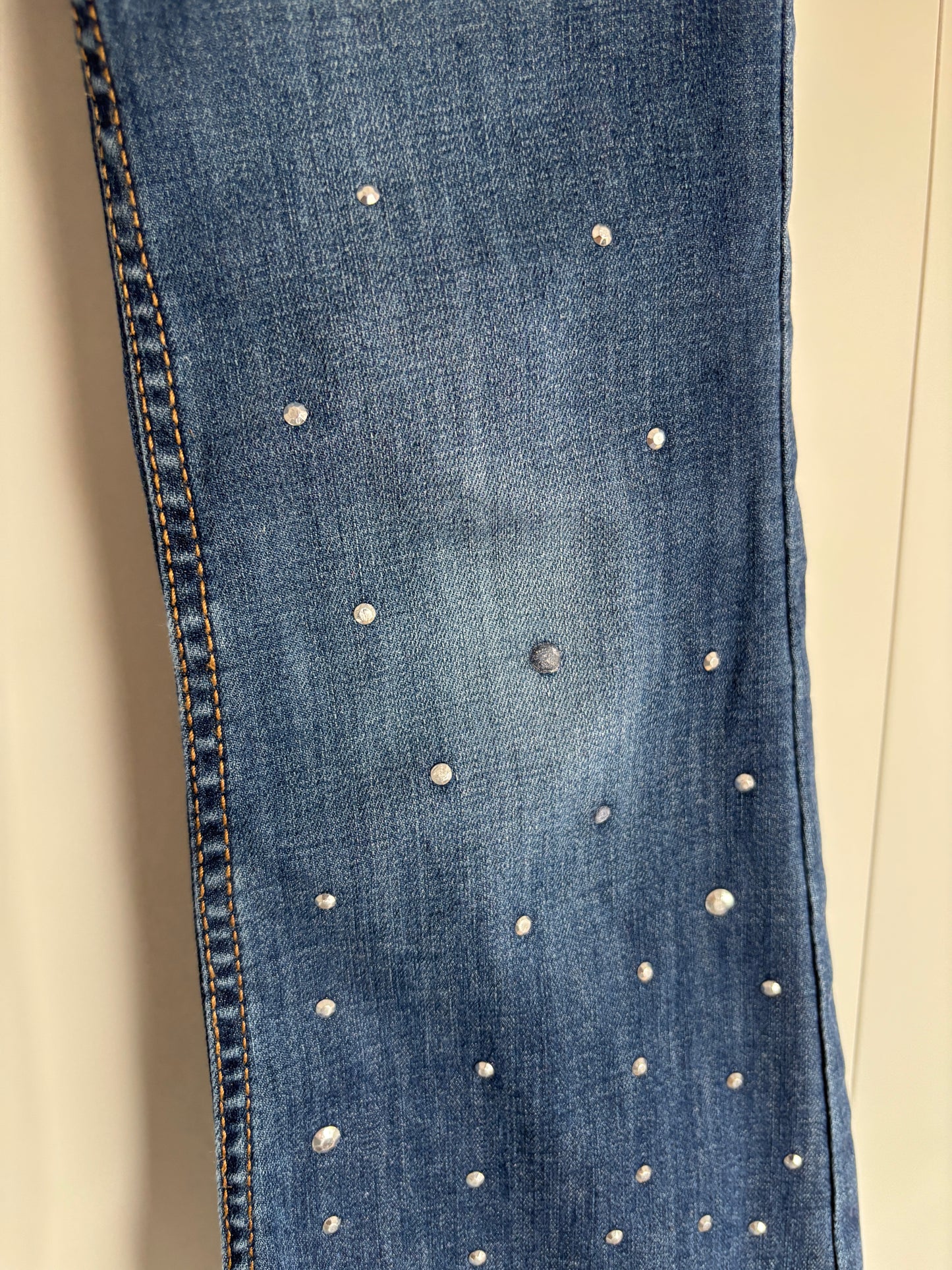 Flared jegging met steentjes