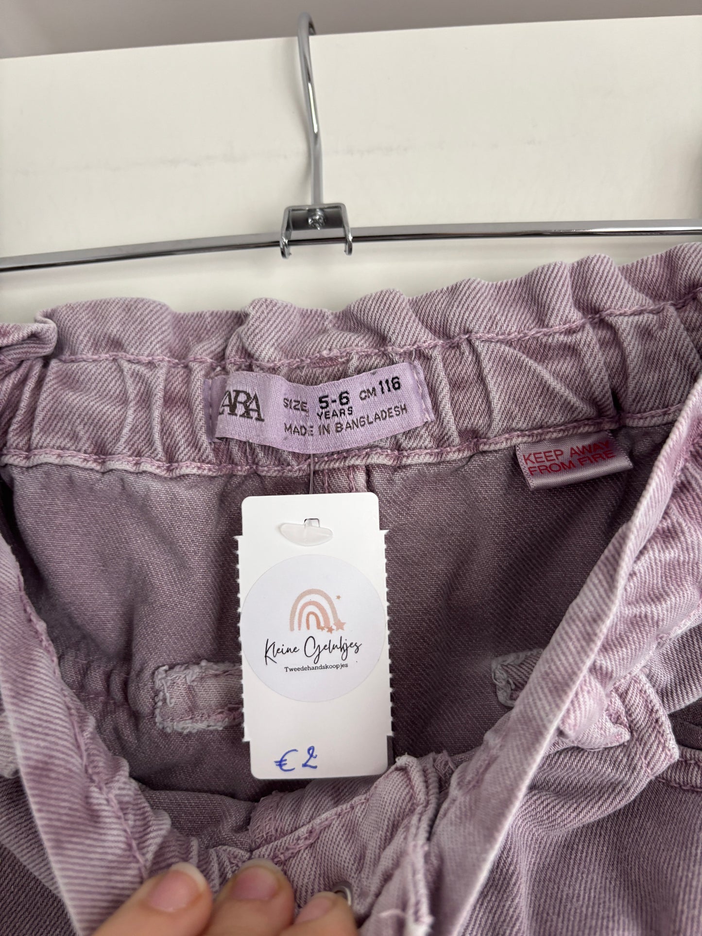 Lila cargojeansbroek