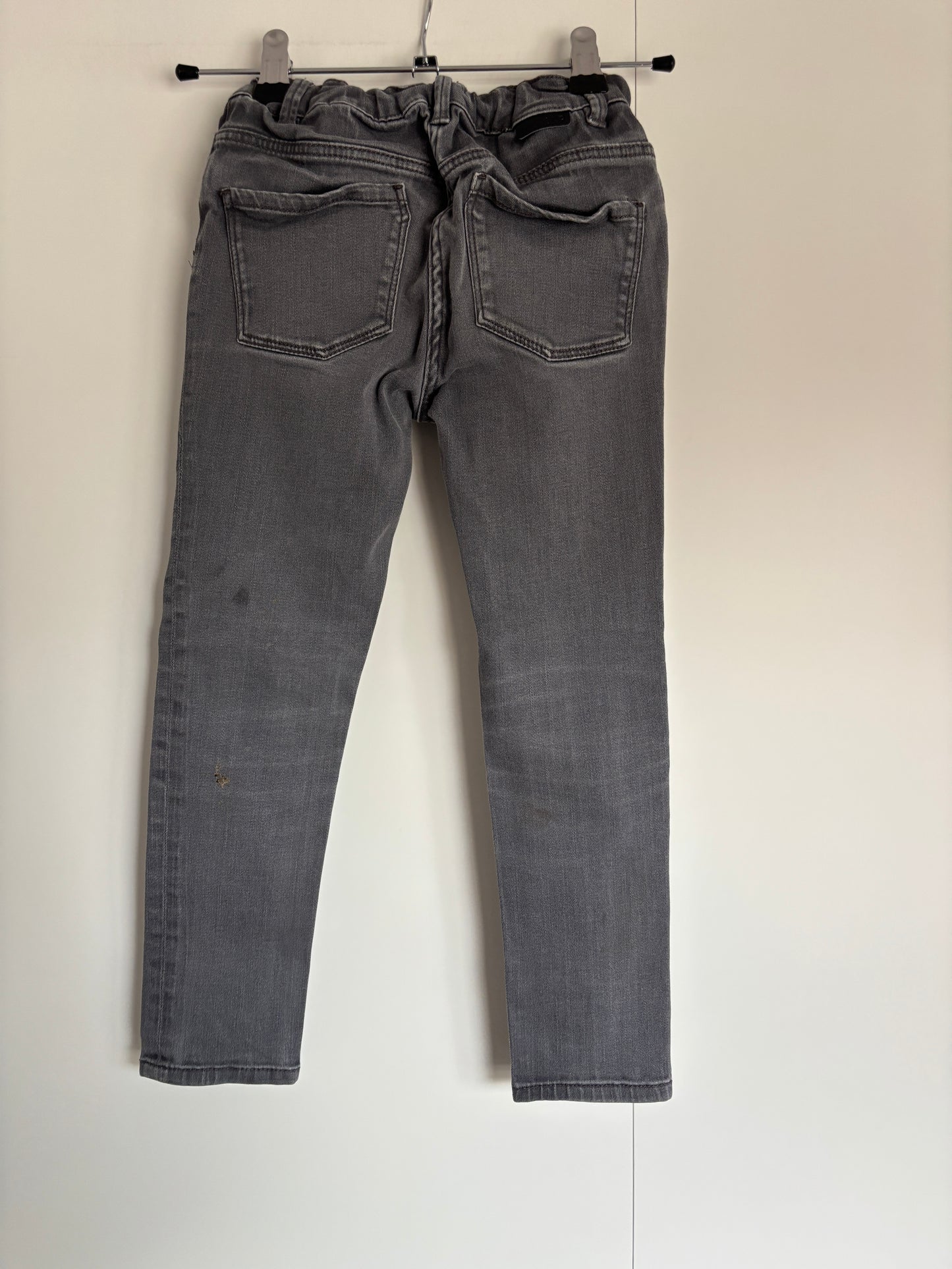 Donkergrijze jeansbroek