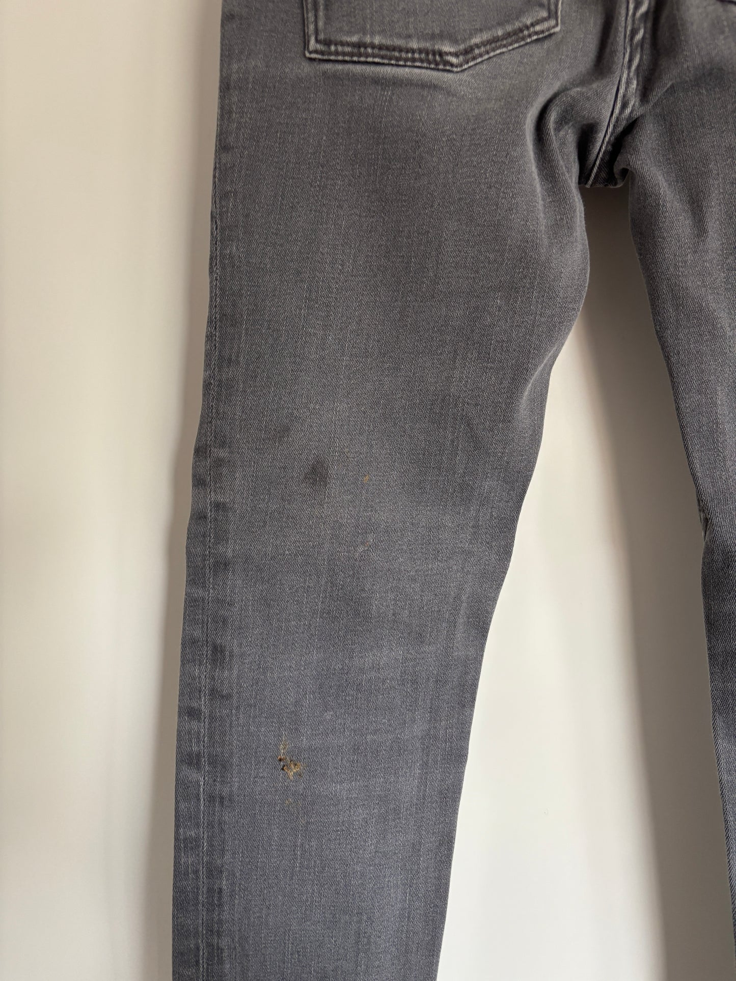 Donkergrijze jeansbroek