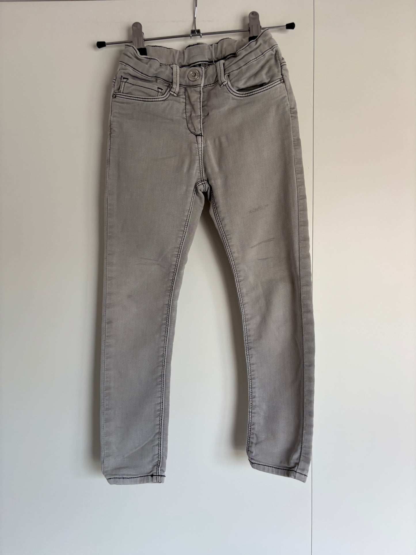 Lichtgrijze jeansbroek
