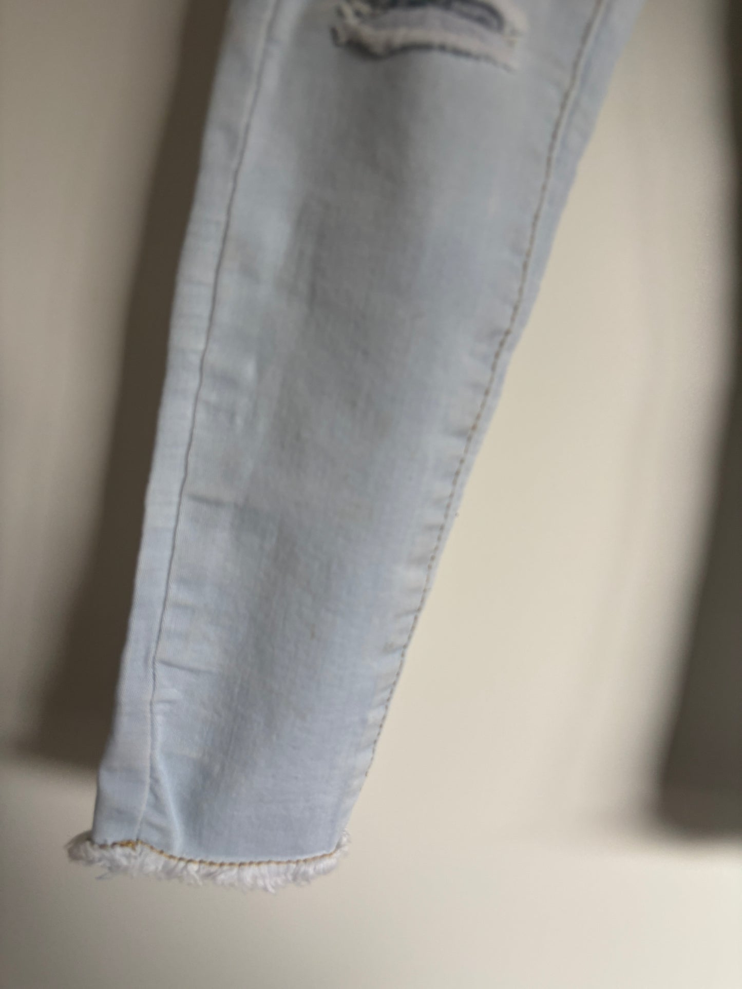 Lichtblauwe jeansbroek