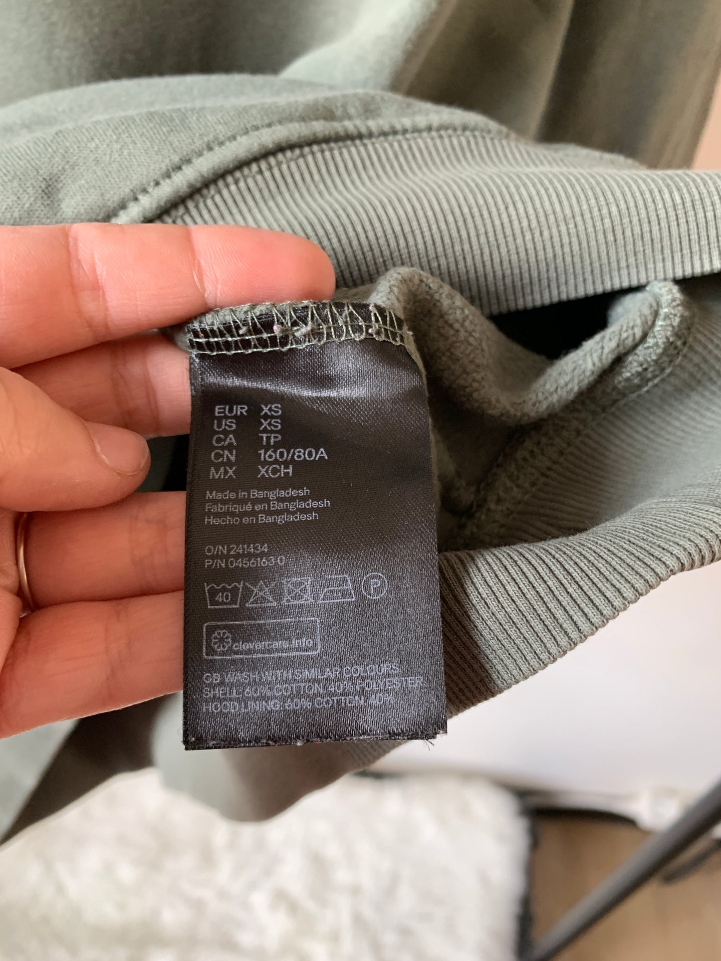 H&M olijfgroene sweater XS - zeer goede staat 💸