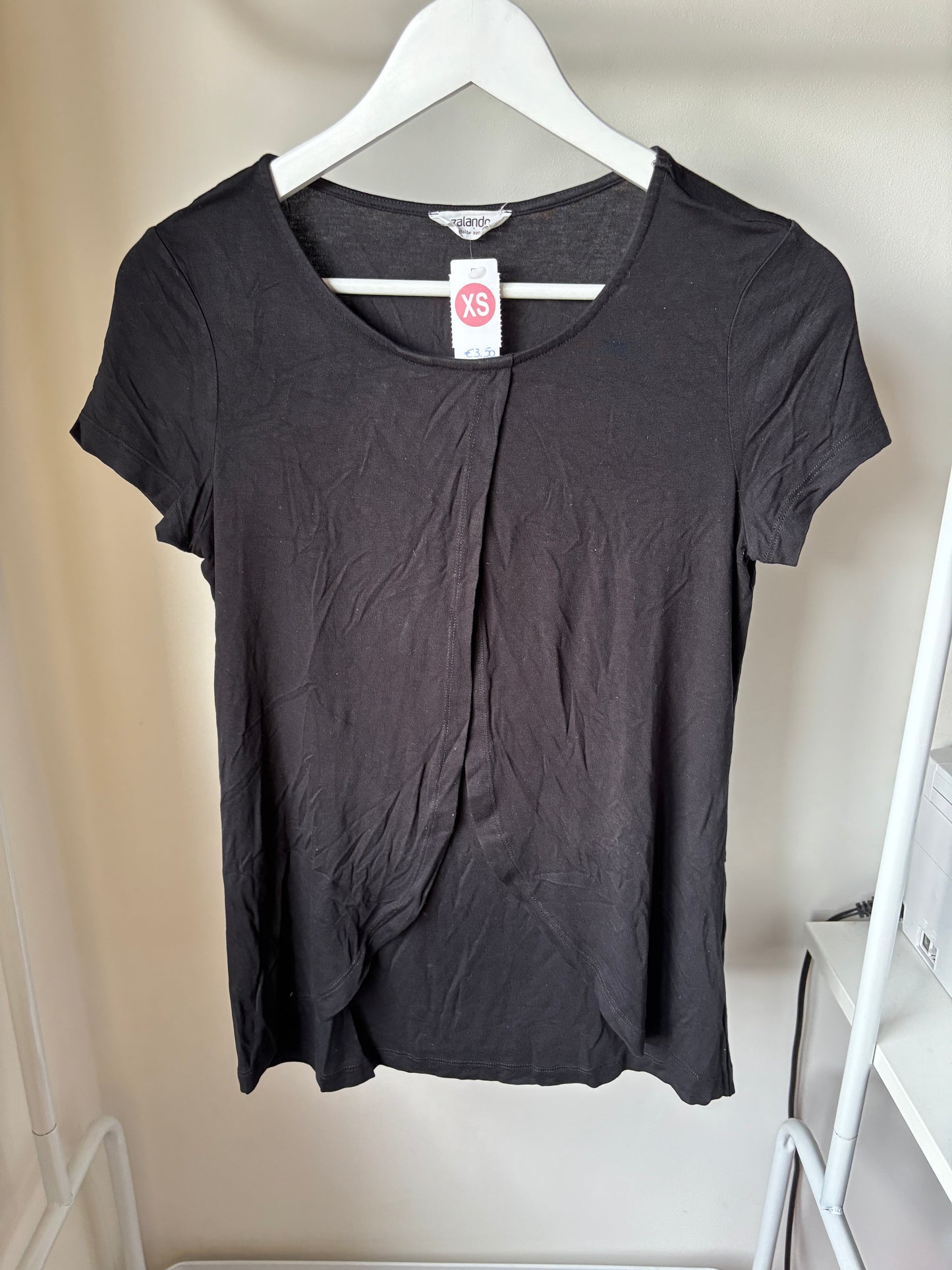 Zwart voedingst-shirt