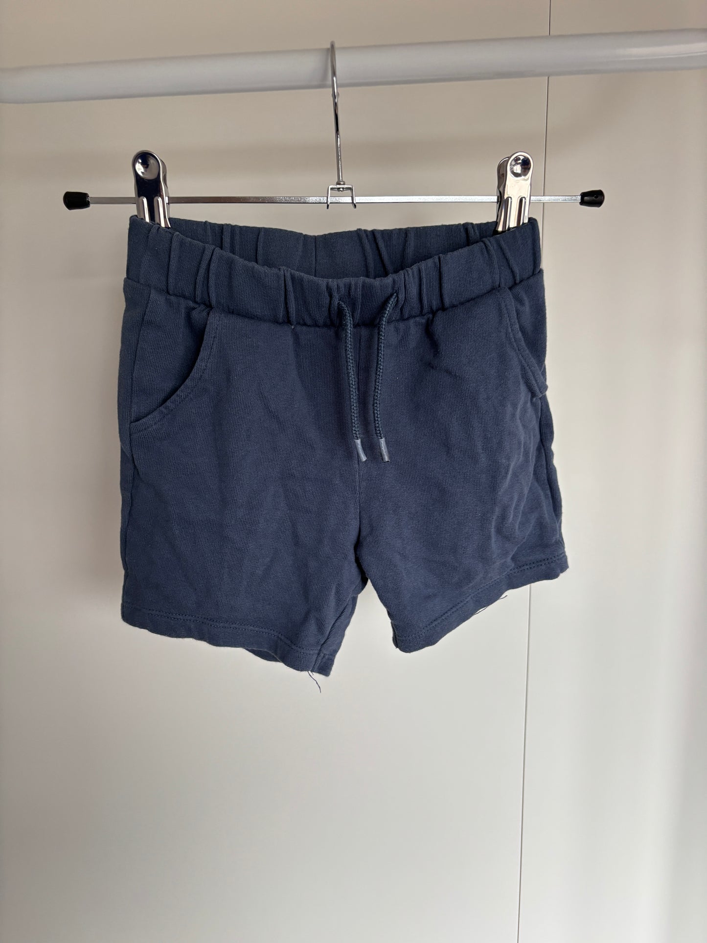 Blauwgrijze short