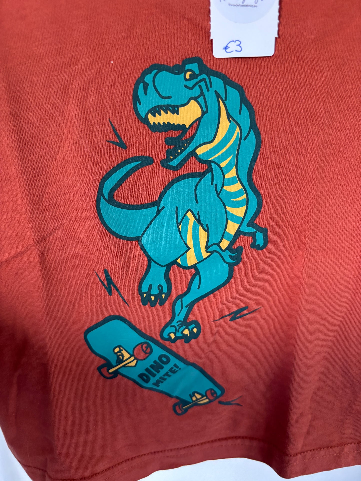 Roestkleurige longsleeve met dino