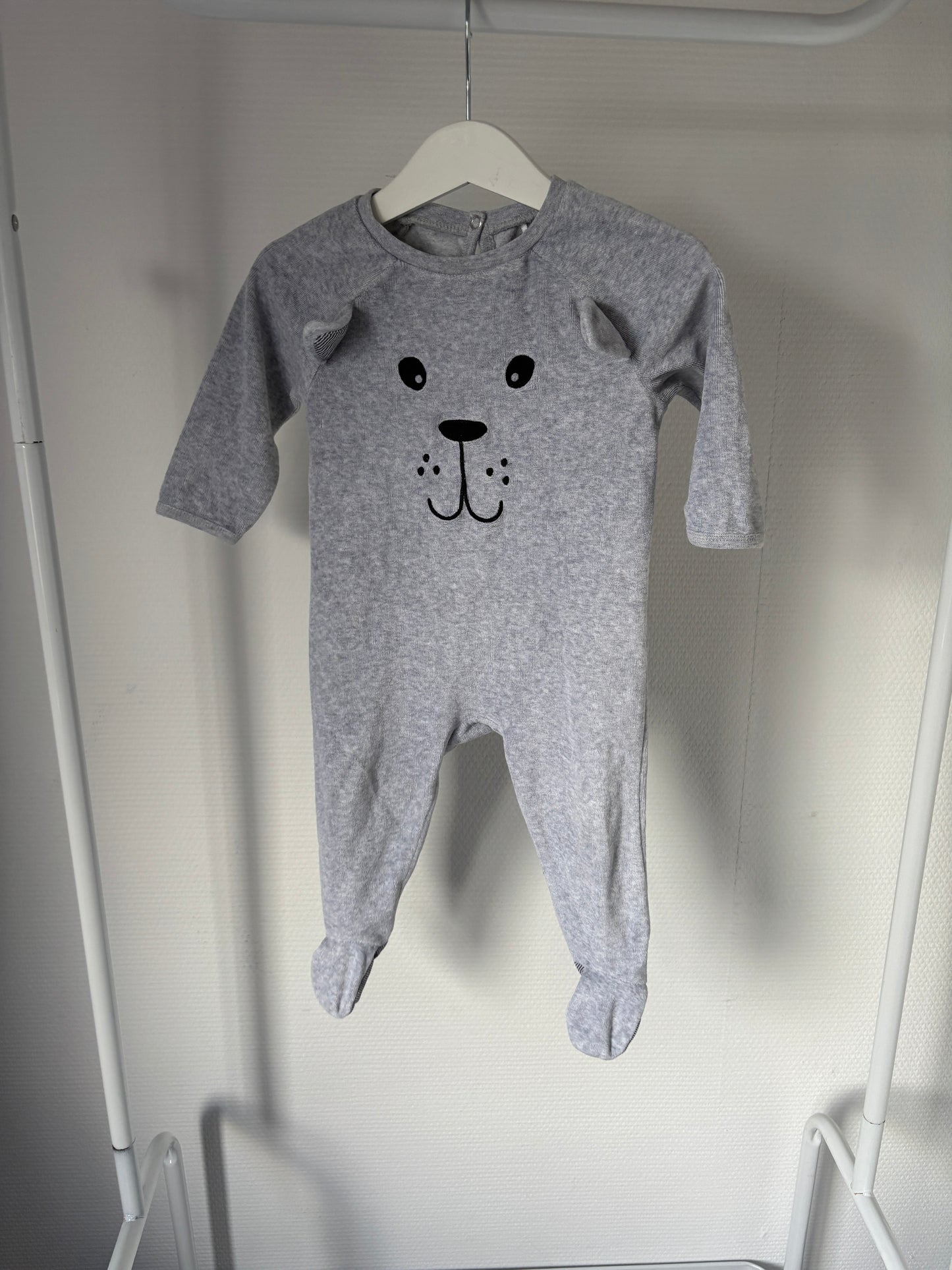 Grijze eendelige winterpyjama