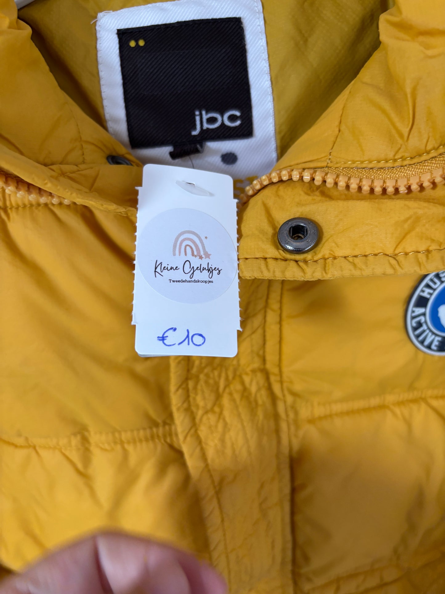 Mosterdgele winterjas