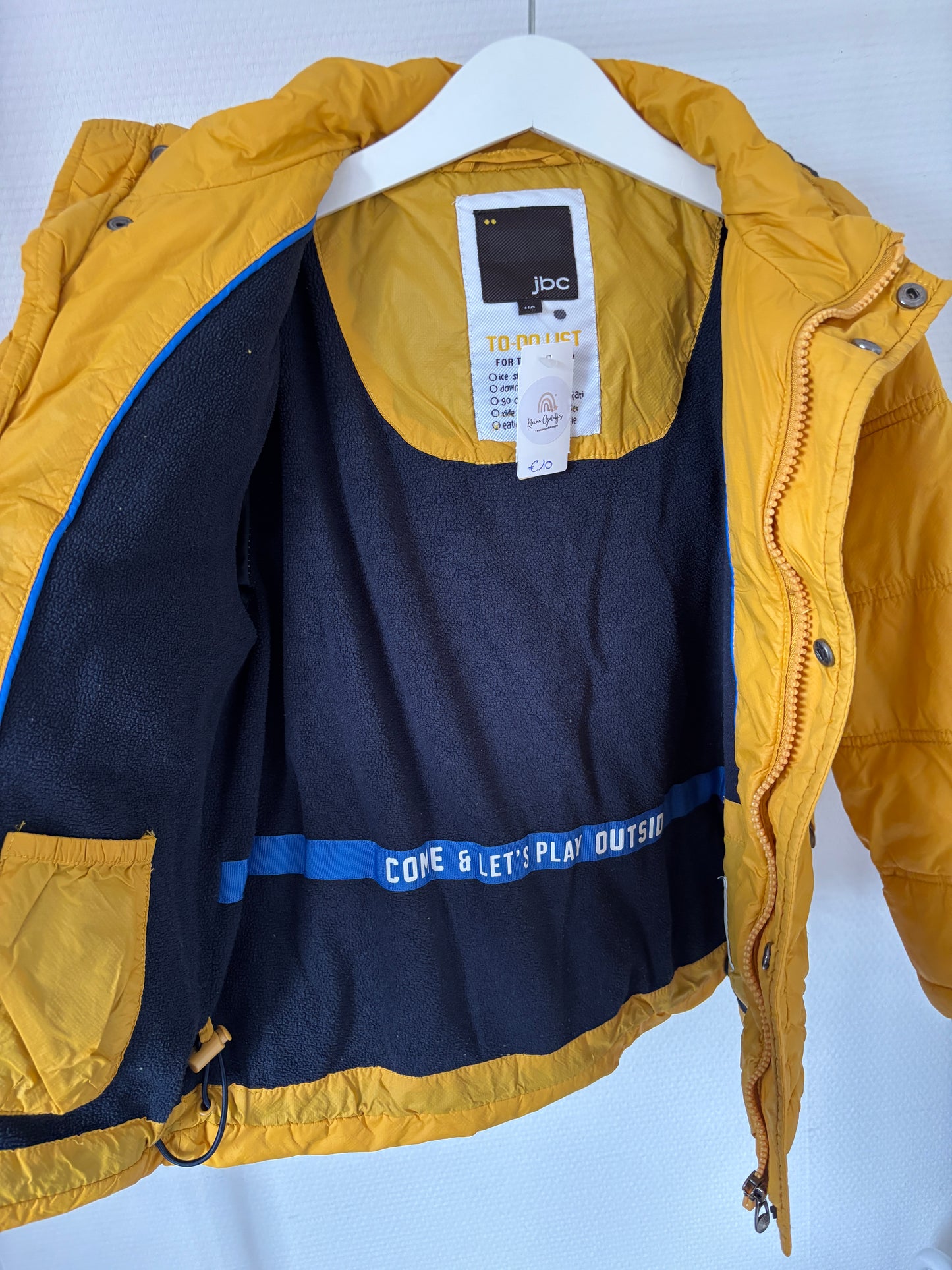 Mosterdgele winterjas