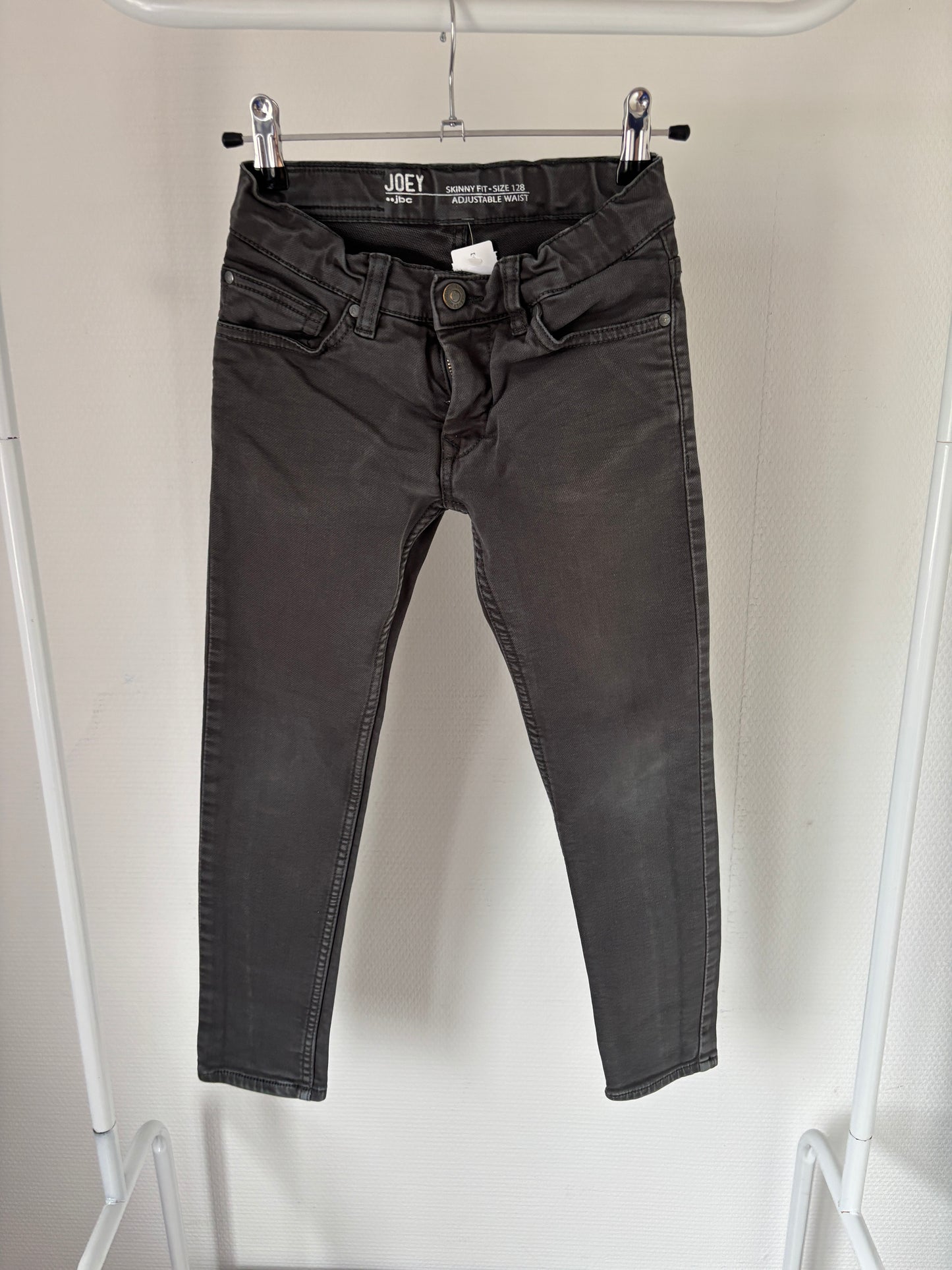 Donkergrijze jeansbroek