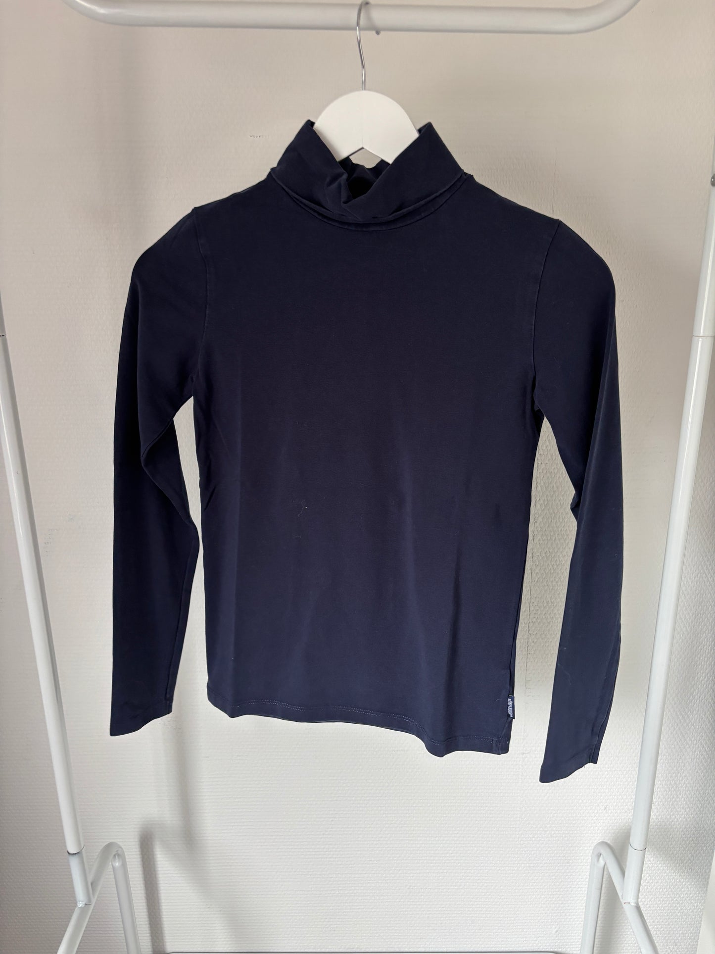 Marineblauwe longsleeve met rolkraag