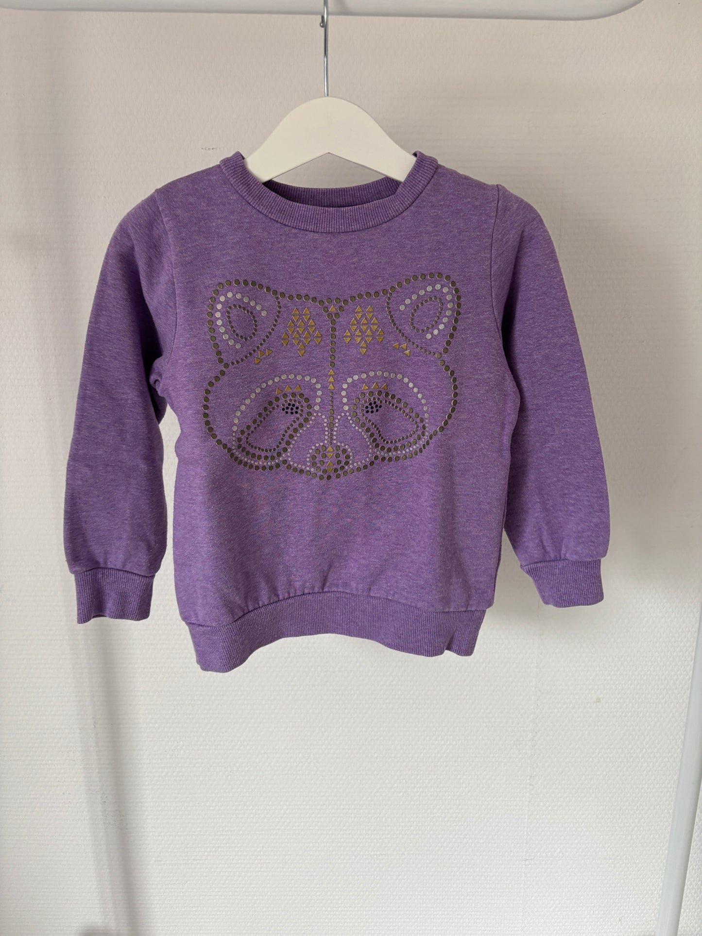 Lila sweater