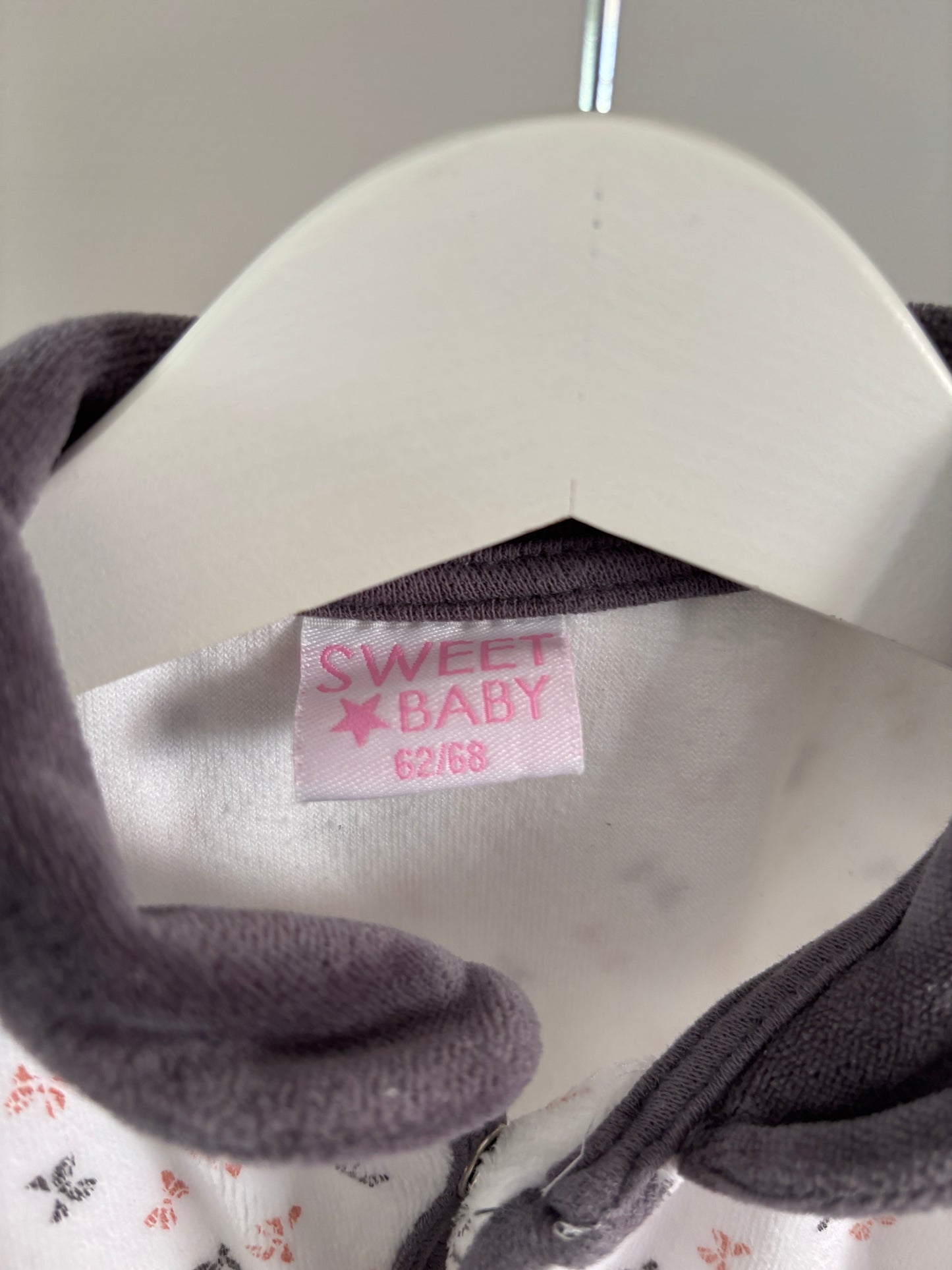 Witte eendelige winterpyjama