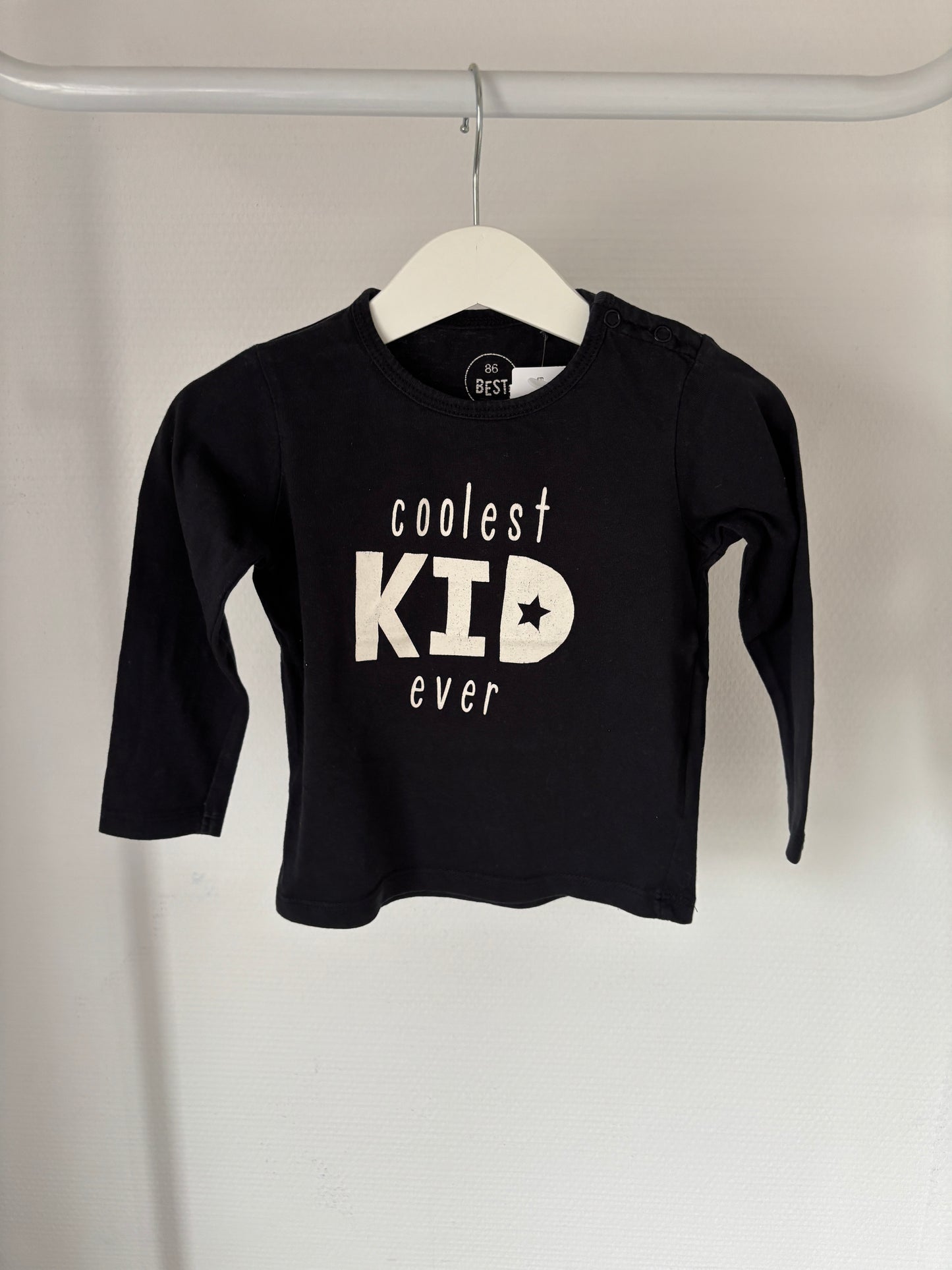 Zwarte longsleeve "Coolest kid ever"
