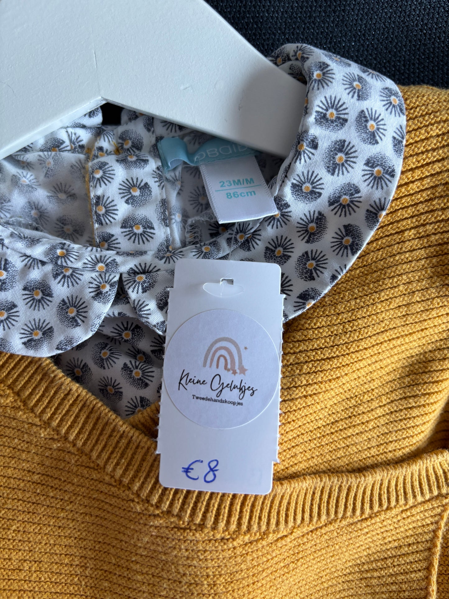 Setje: cardigan met hemdje en shortje